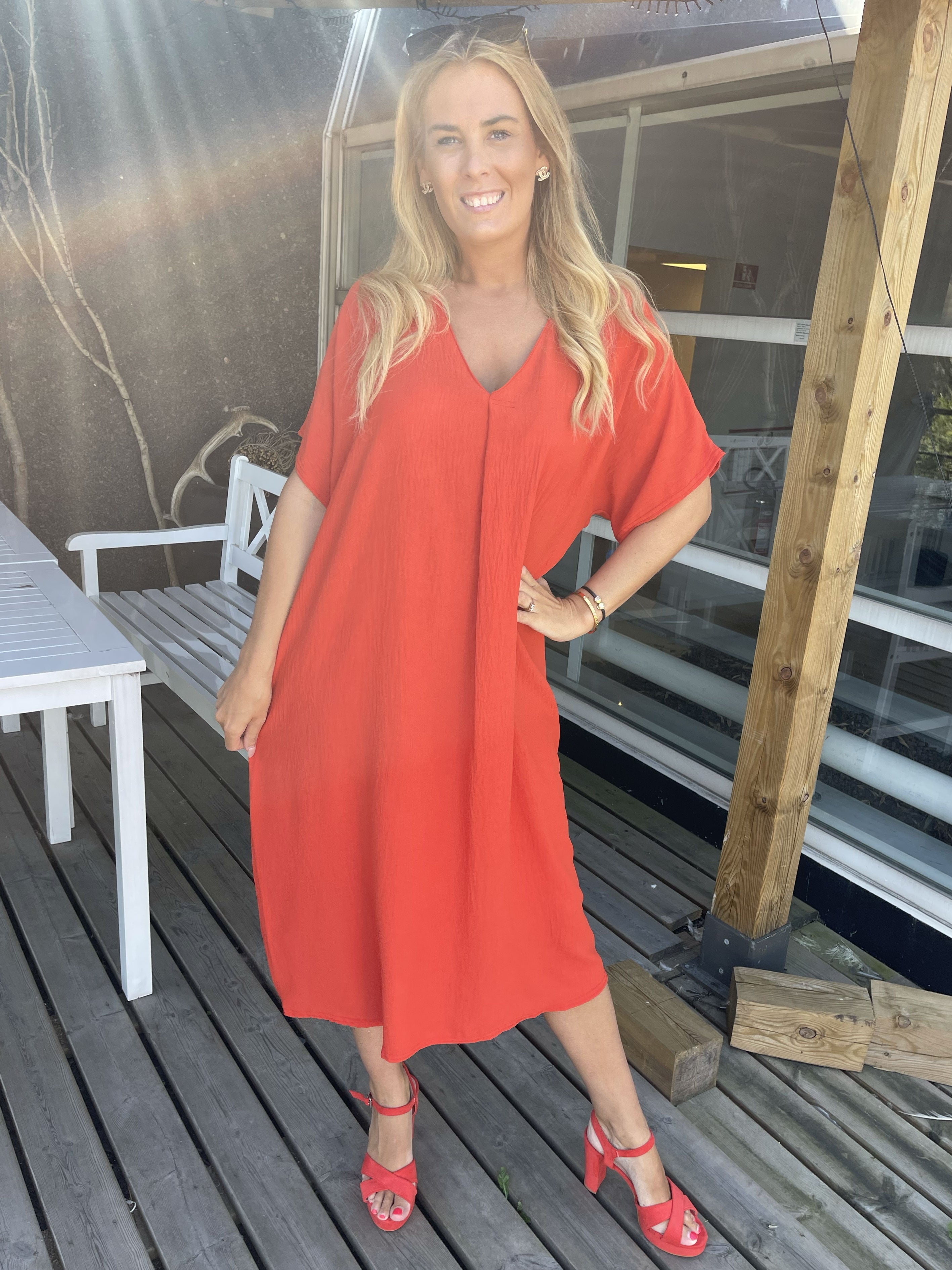 Magga - Lång enkel t-shirt klänning