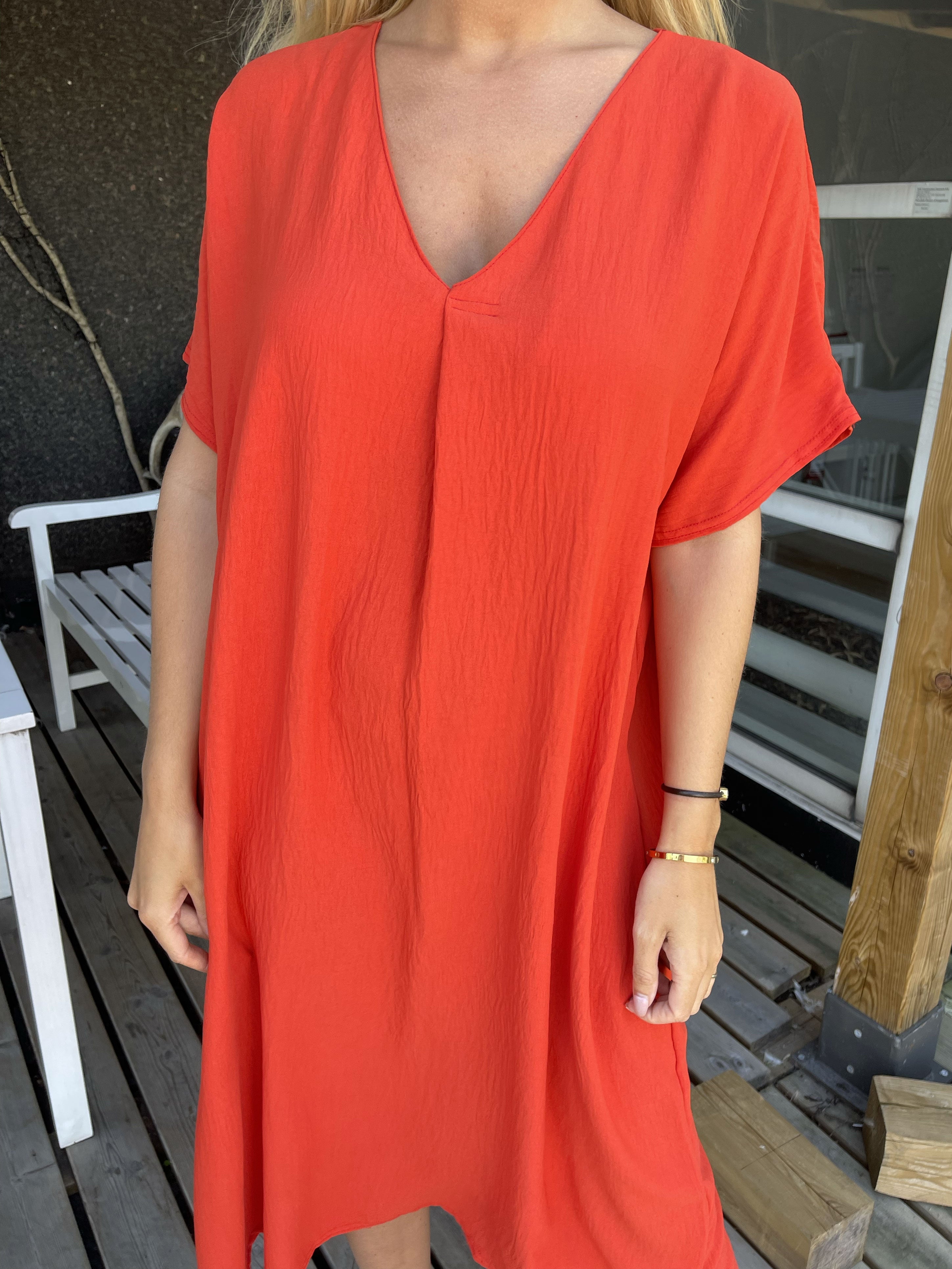 Magga - Lång enkel t-shirt klänning