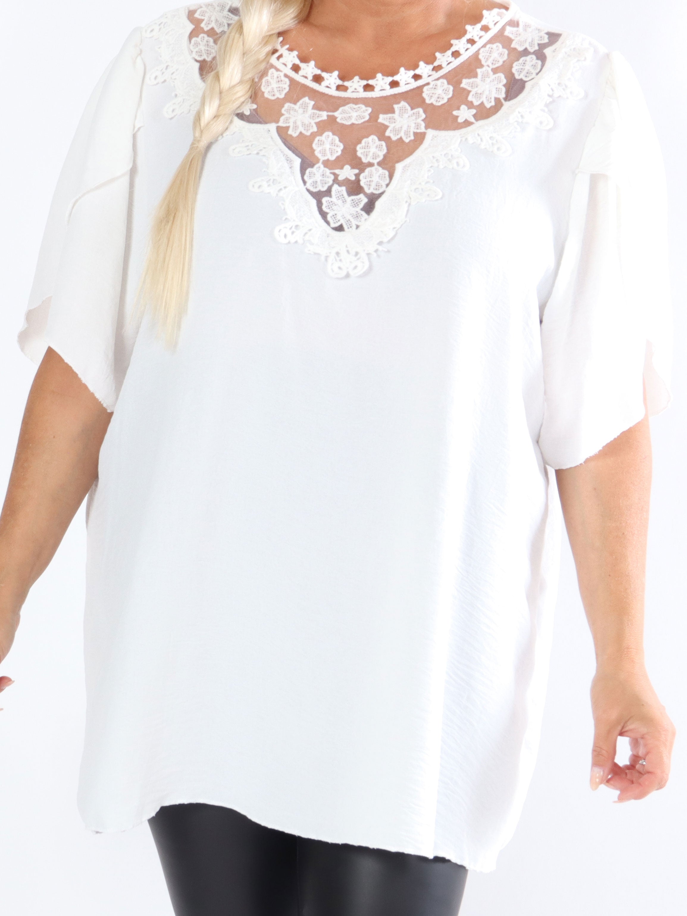 Malle - Fin plus size tunika med spets