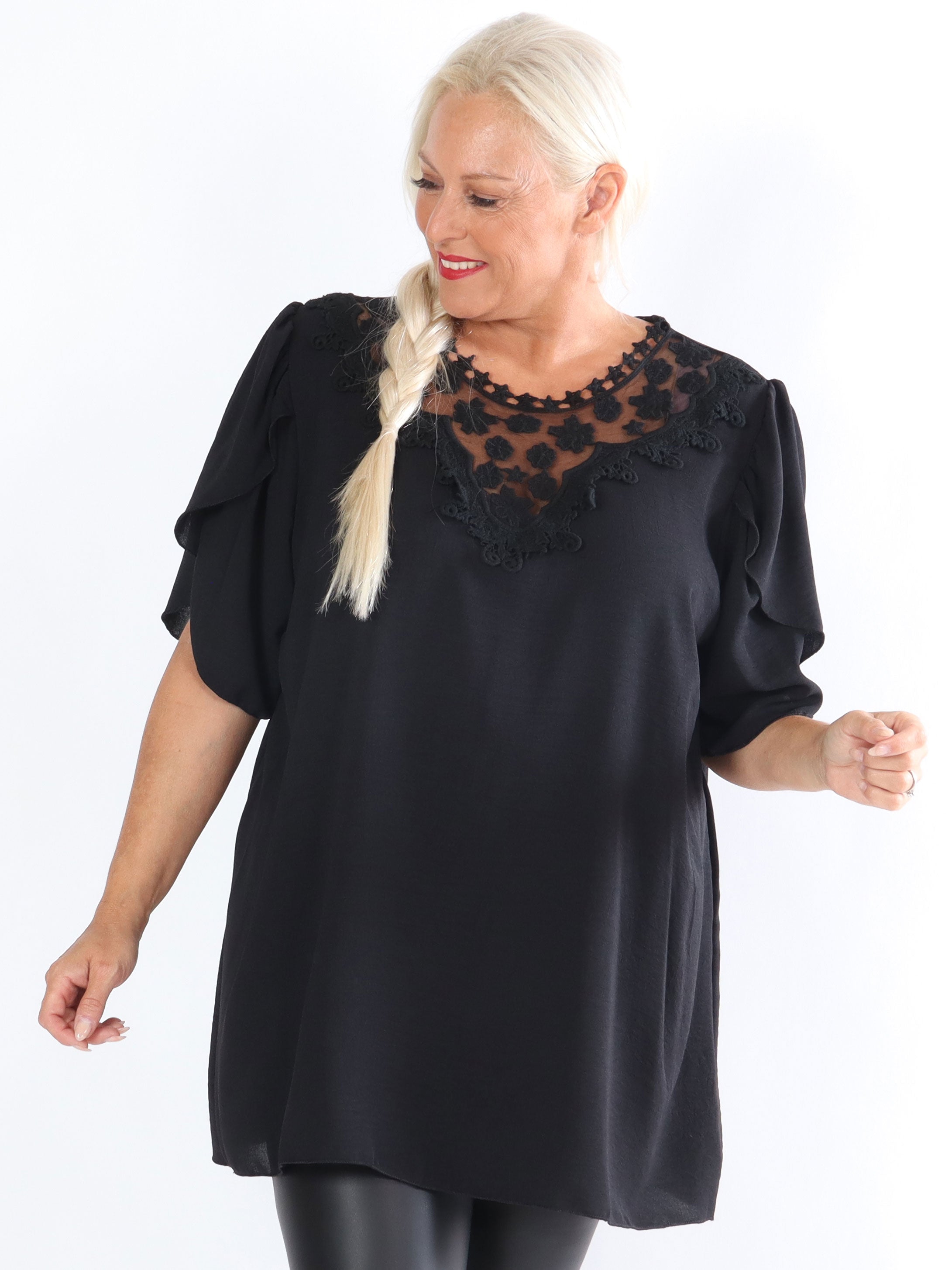Malle - Fin plus size tunika med spets - Black