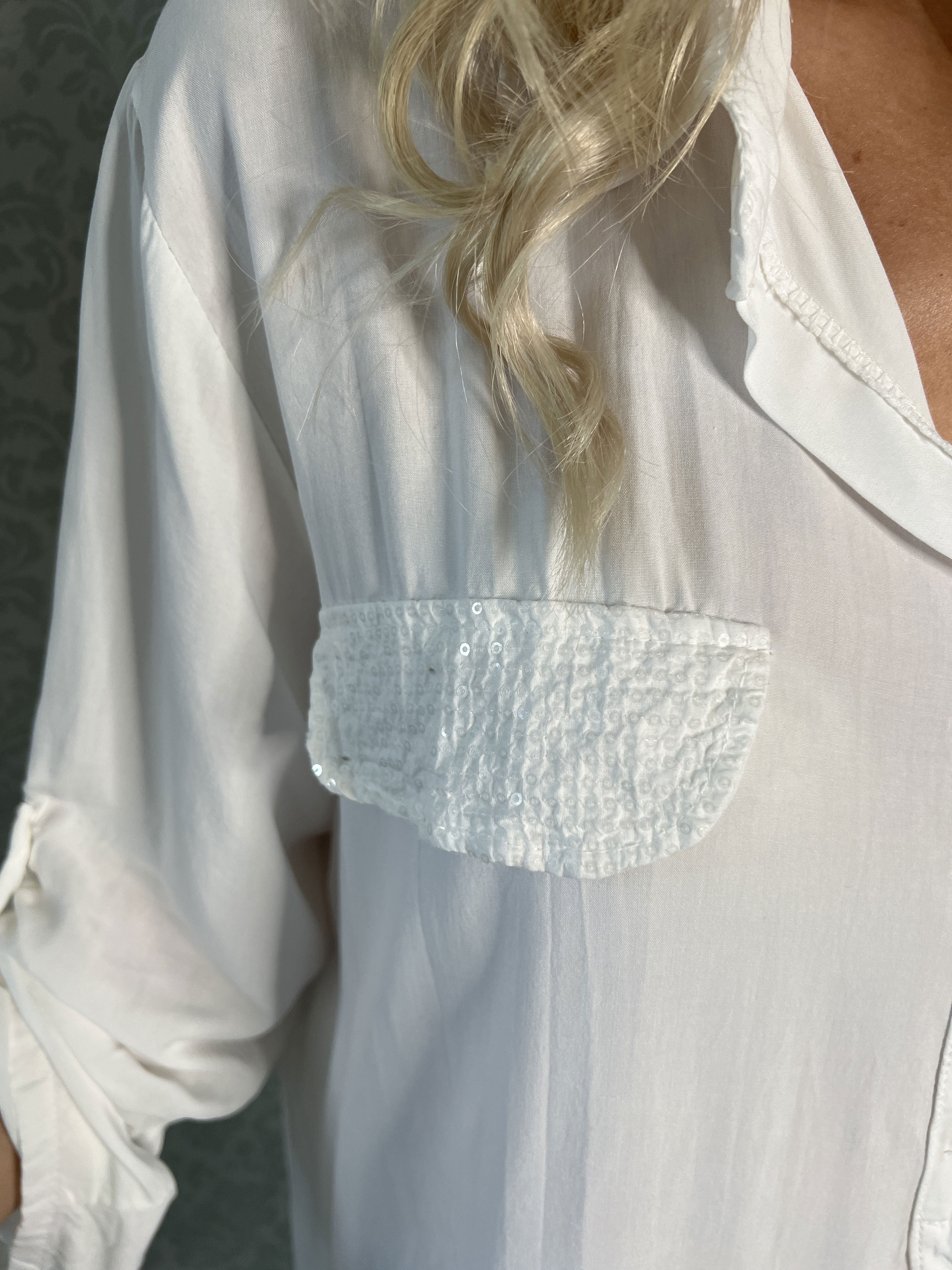 Marcelina - Fin skjorta med paljettfickor - Black