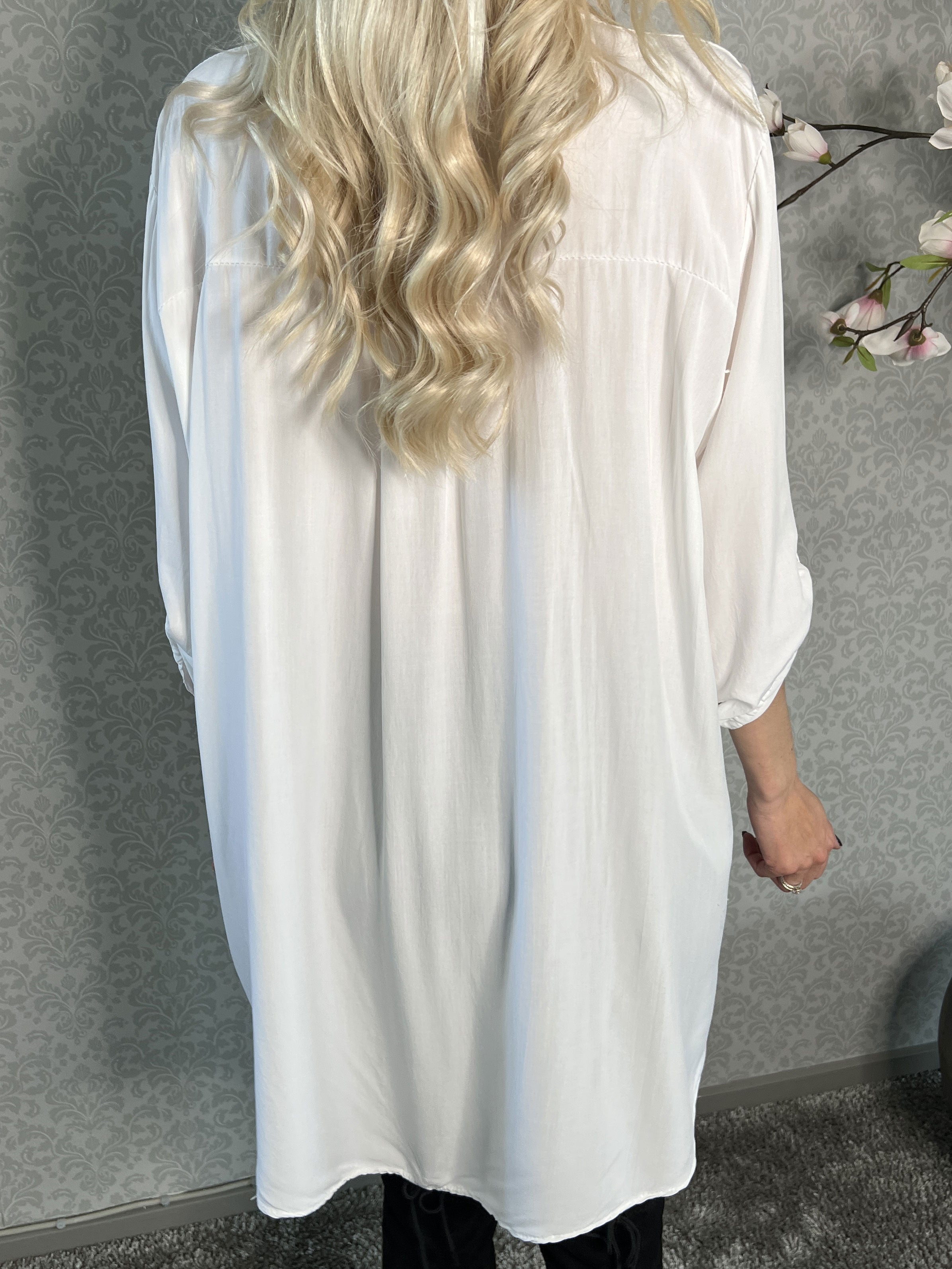 Marcelina - Fin skjorta med paljettfickor