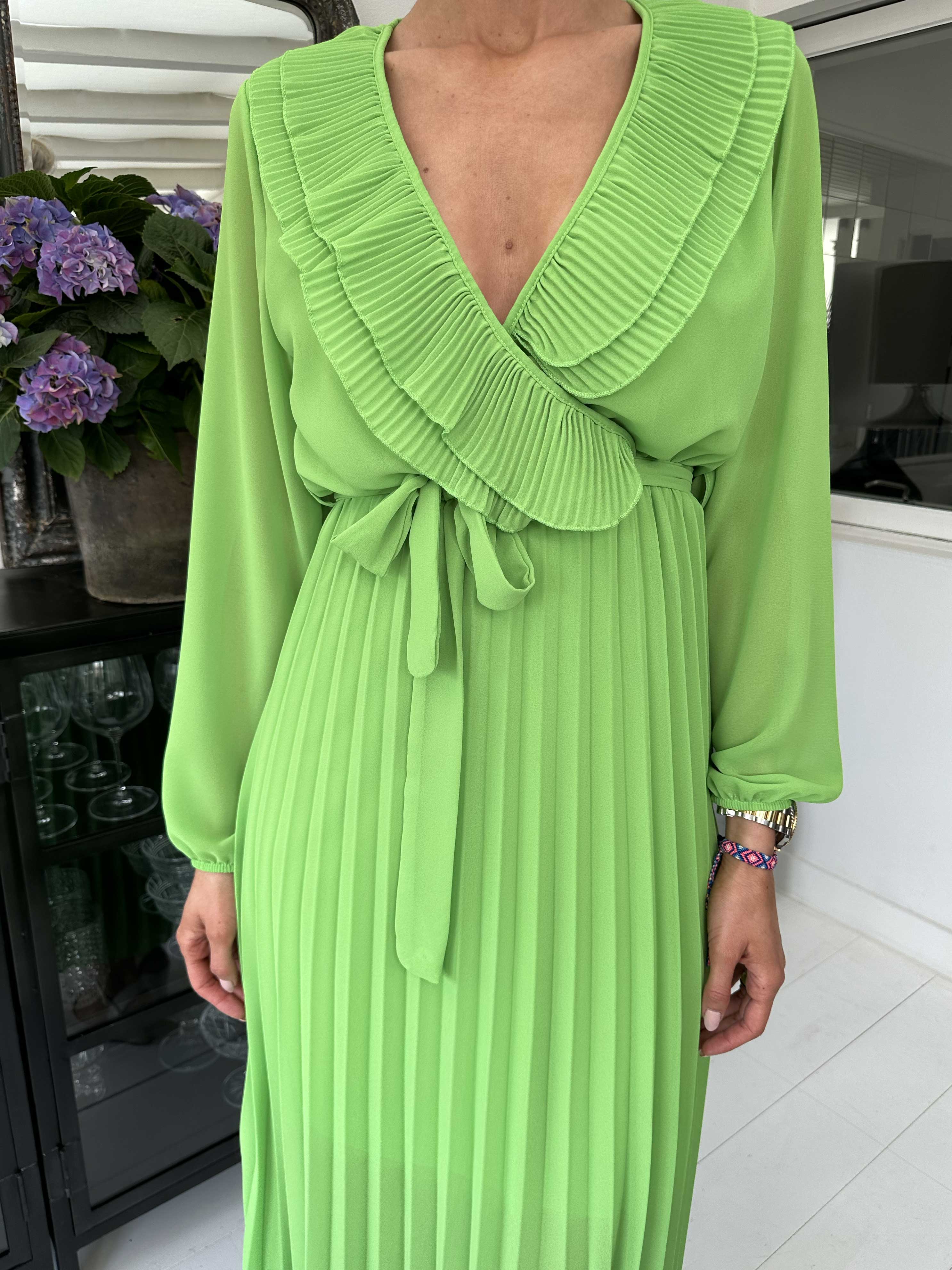 Marianna - Lång sommarklänning i chiffong med volangkant