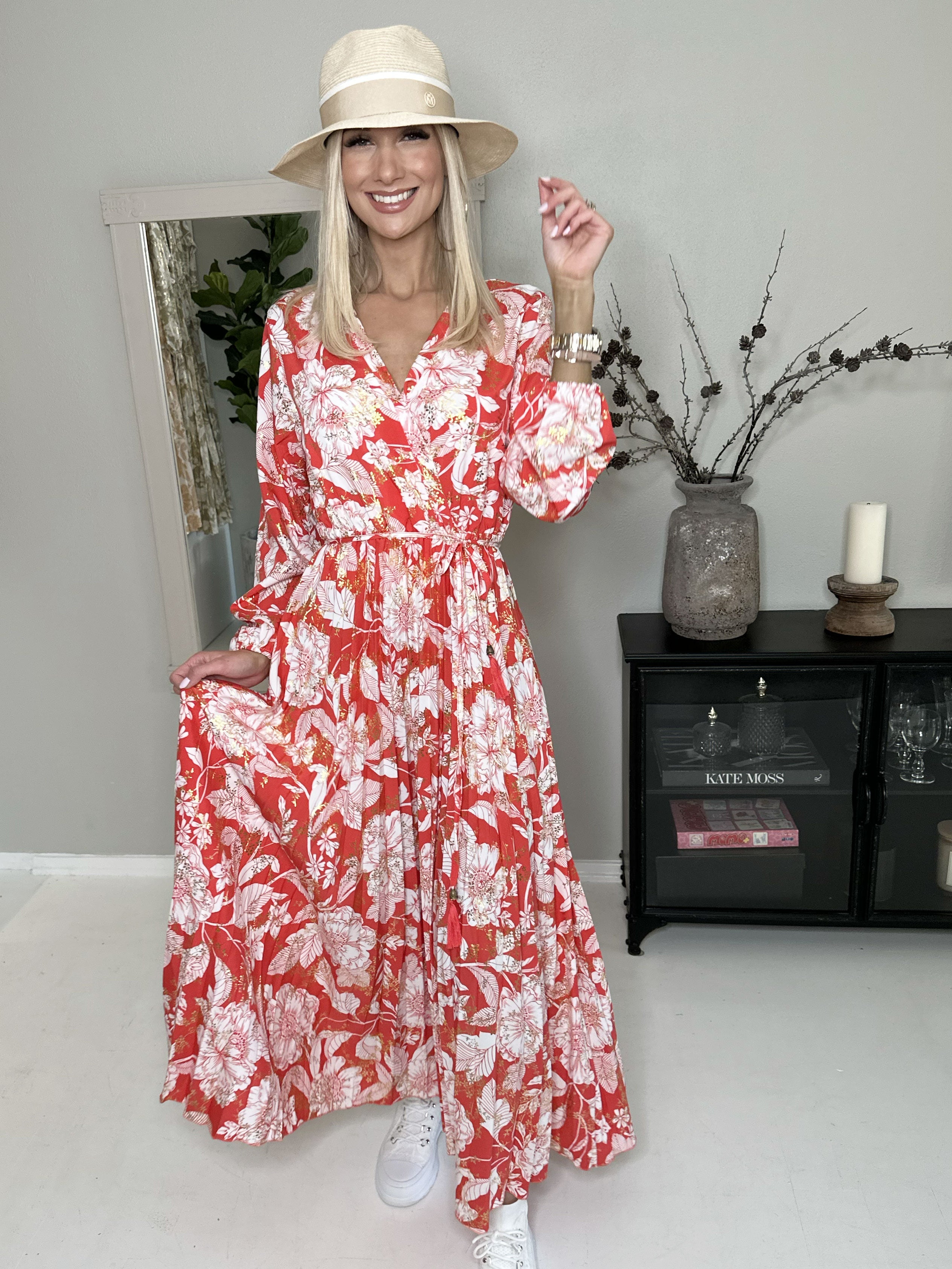 Marinella Flower - Vacker lång klänning med blomstermotiv