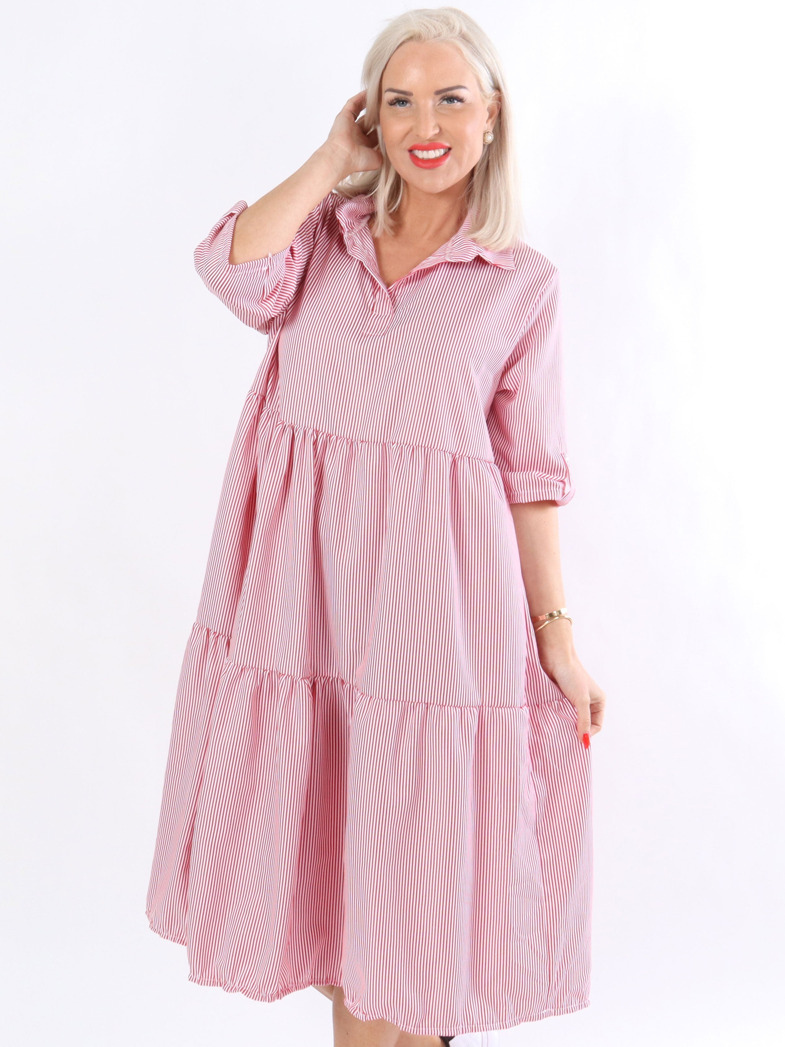 Marla - Svart och vit randig klänning i lager på lager-look