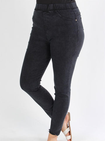 Mattisa - Svarta jeggings med elastisk kant