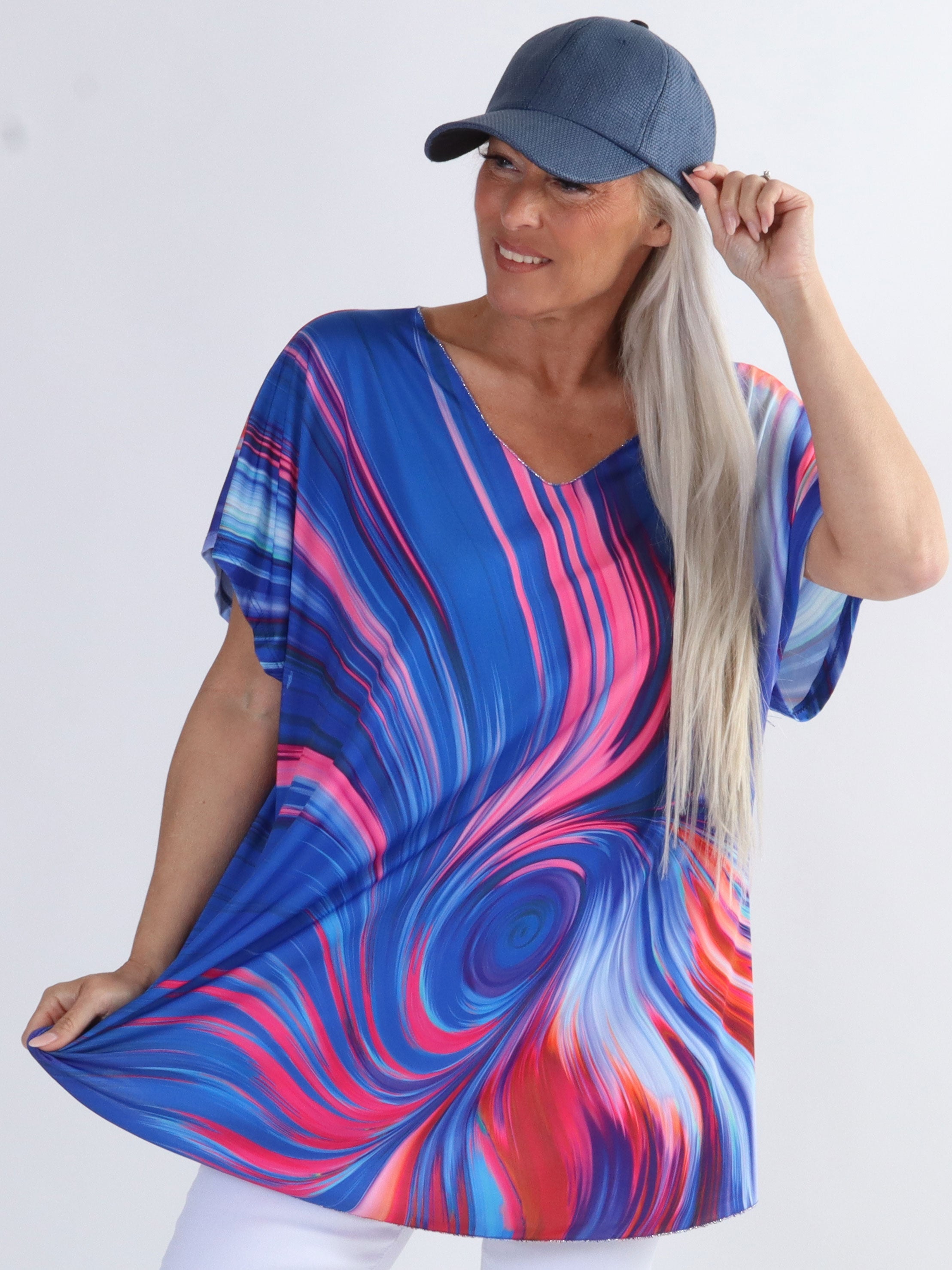 Meghan - Mångfärgad plus size blus med tunn glitterkant - Purple