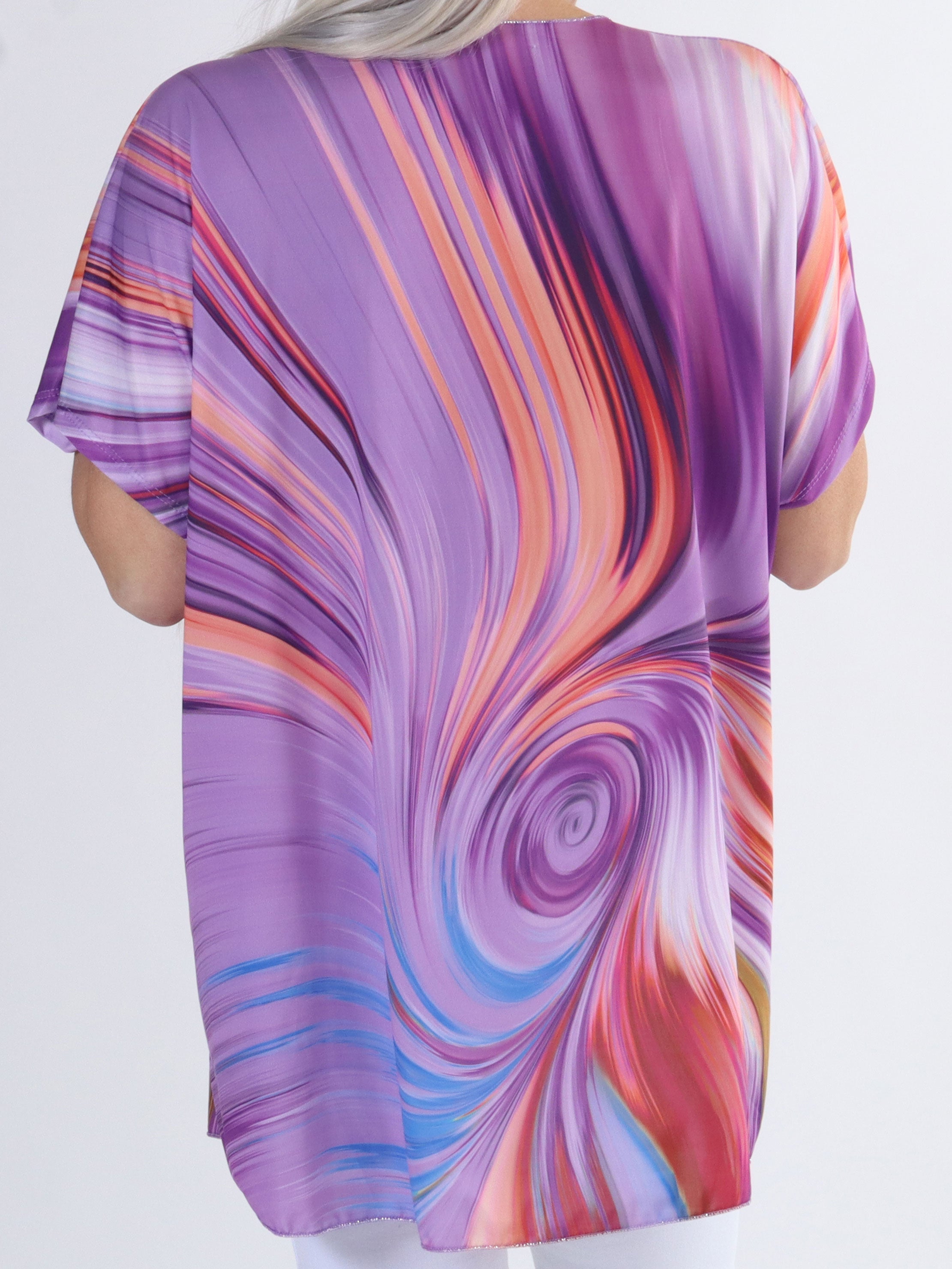 Meghan - Mångfärgad plus size blus med tunn glitterkant