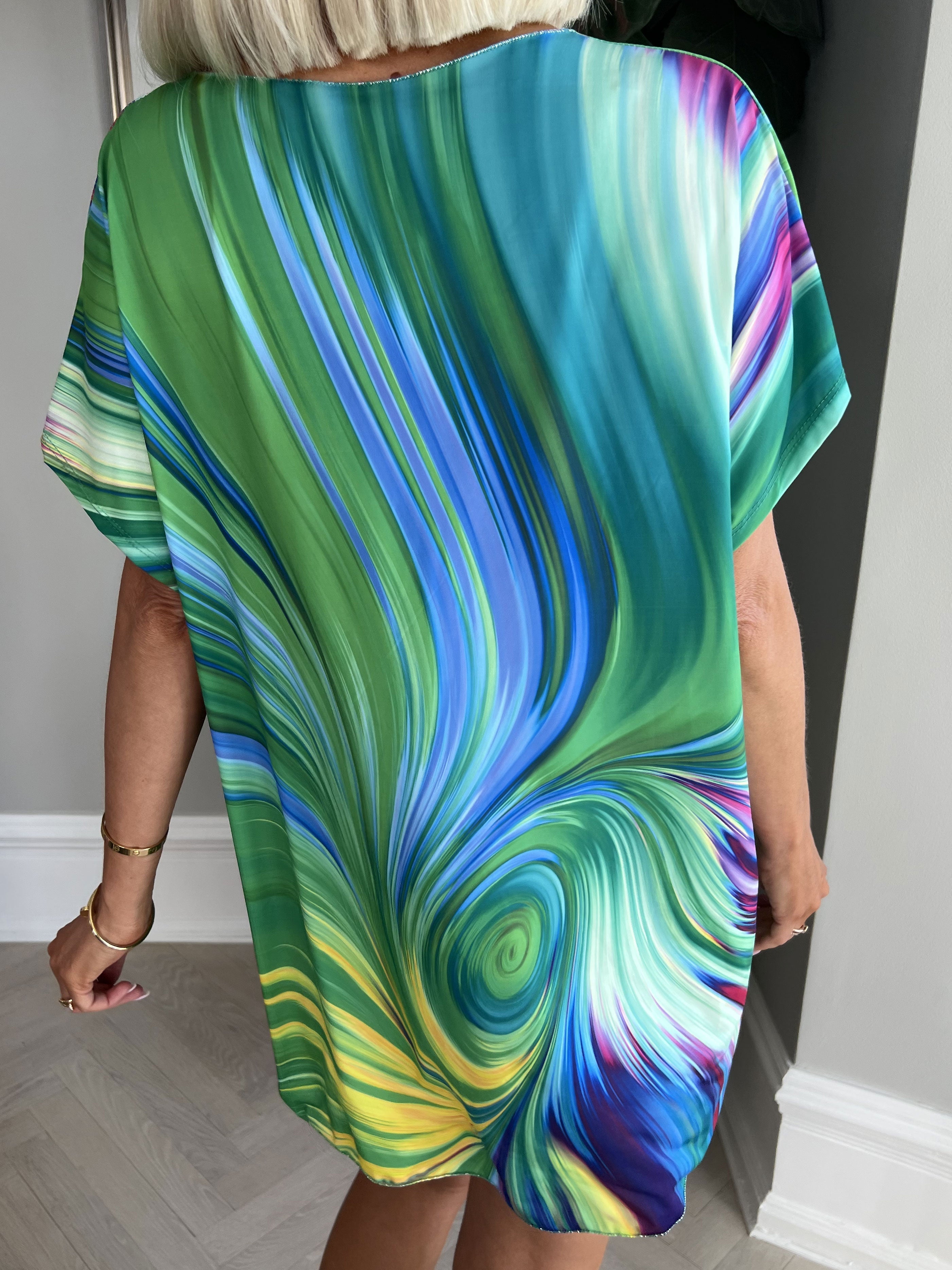 Meghan - Mångfärgad blus med tunn glitterkant