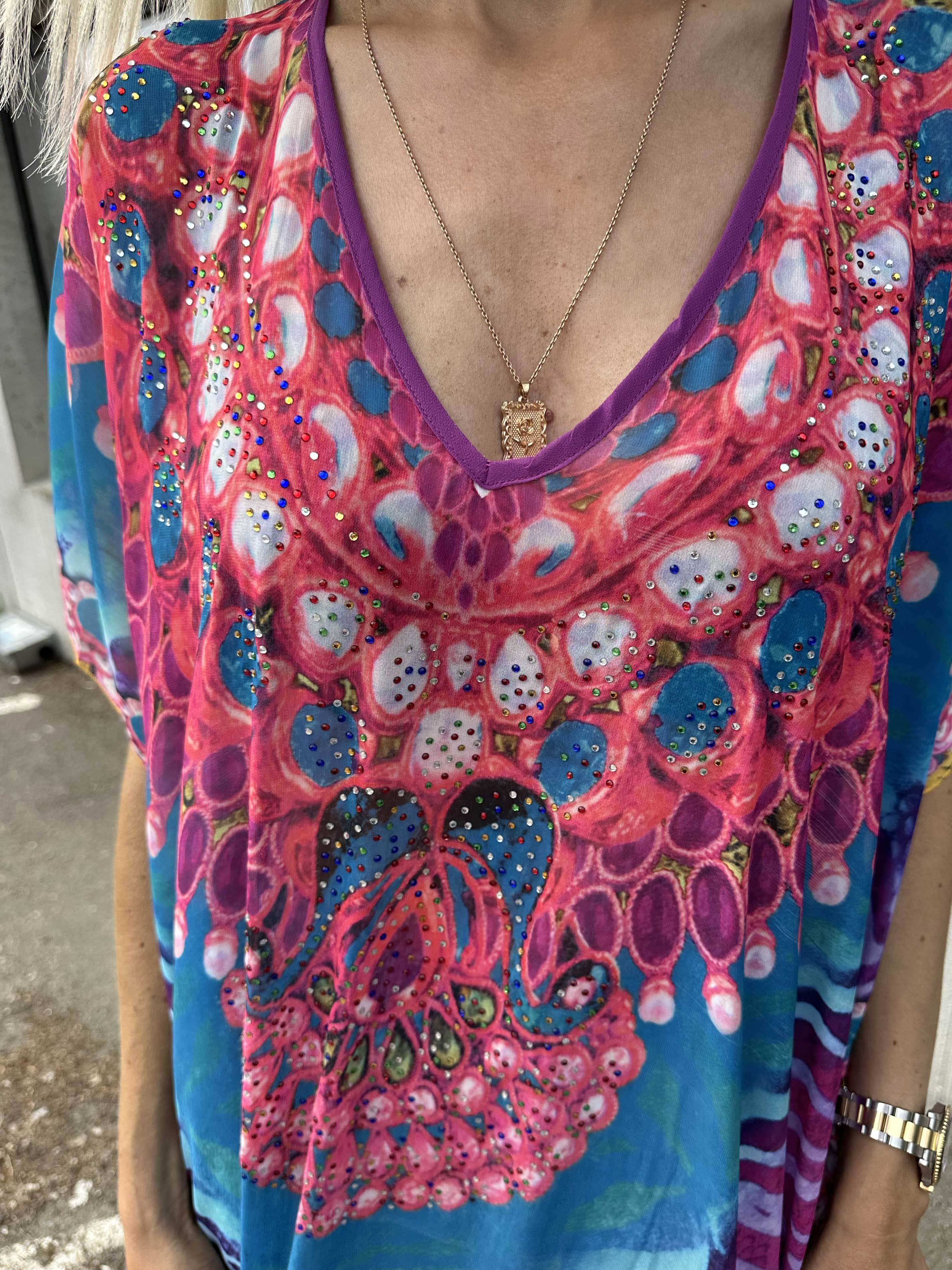 Mellie - Lång färgad halvtransparent tunika med fuskpälskant - Purple