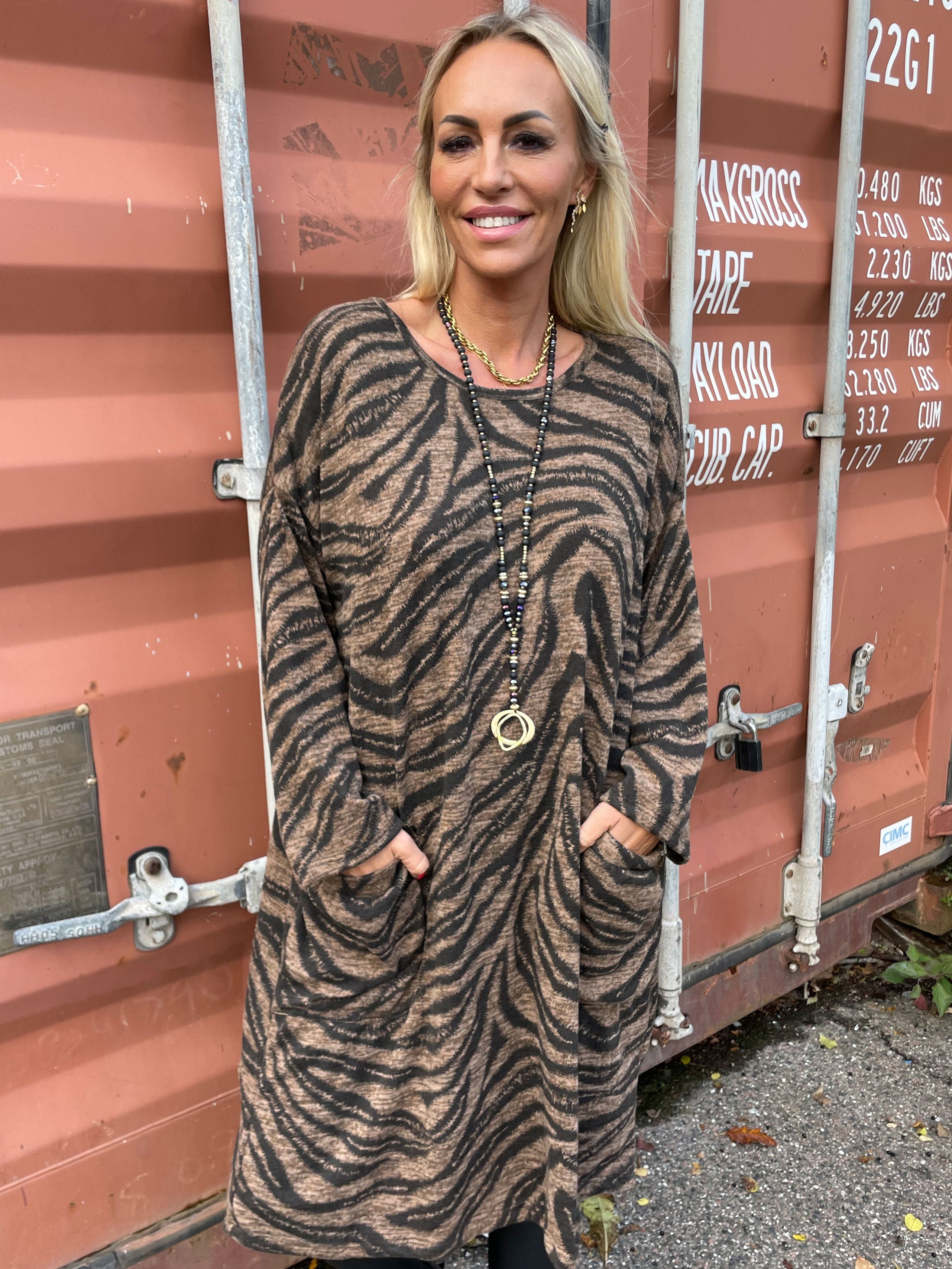 Merina - Klänning med fickor - Beige