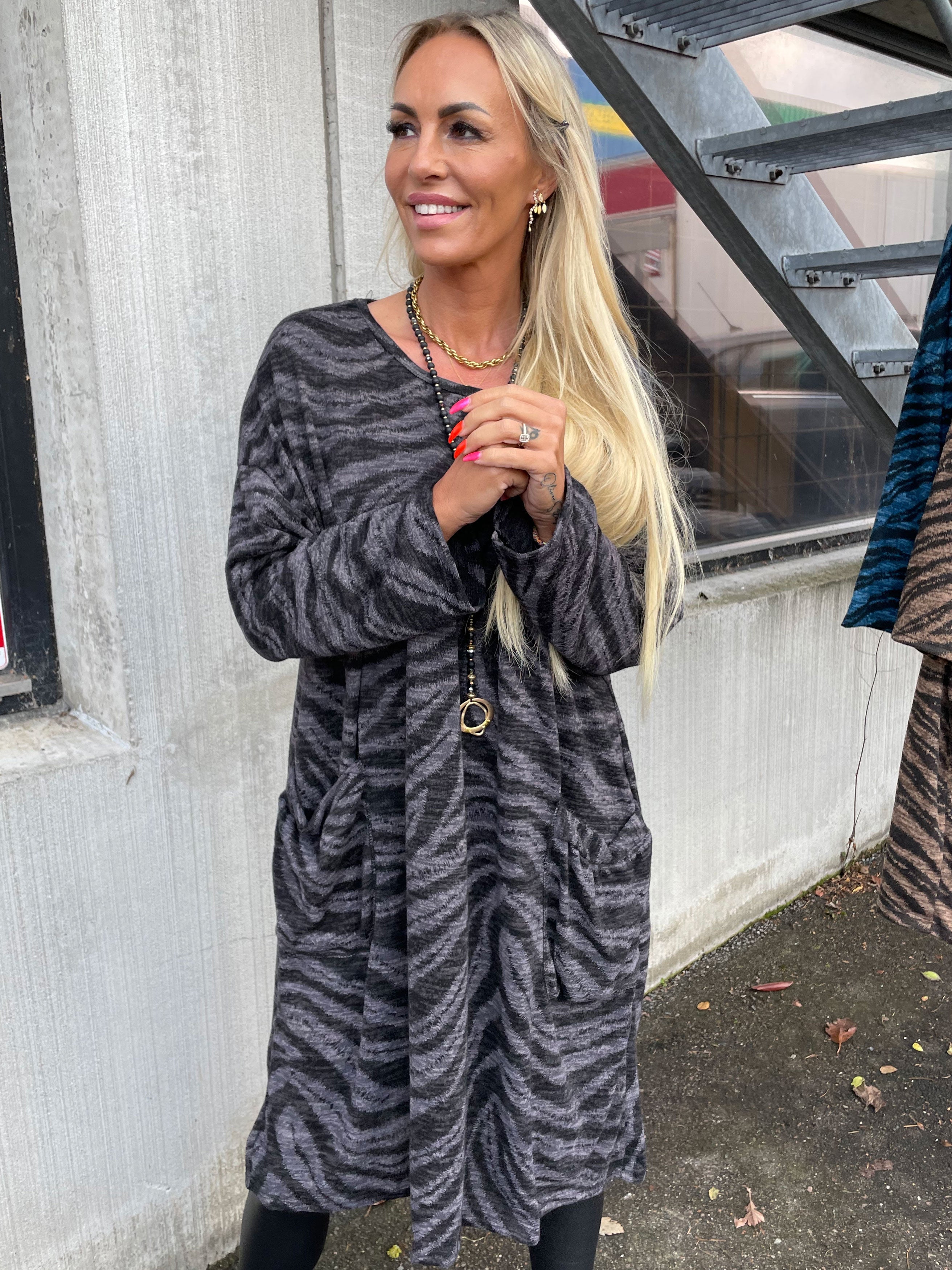 Merina - Klänning med fickor