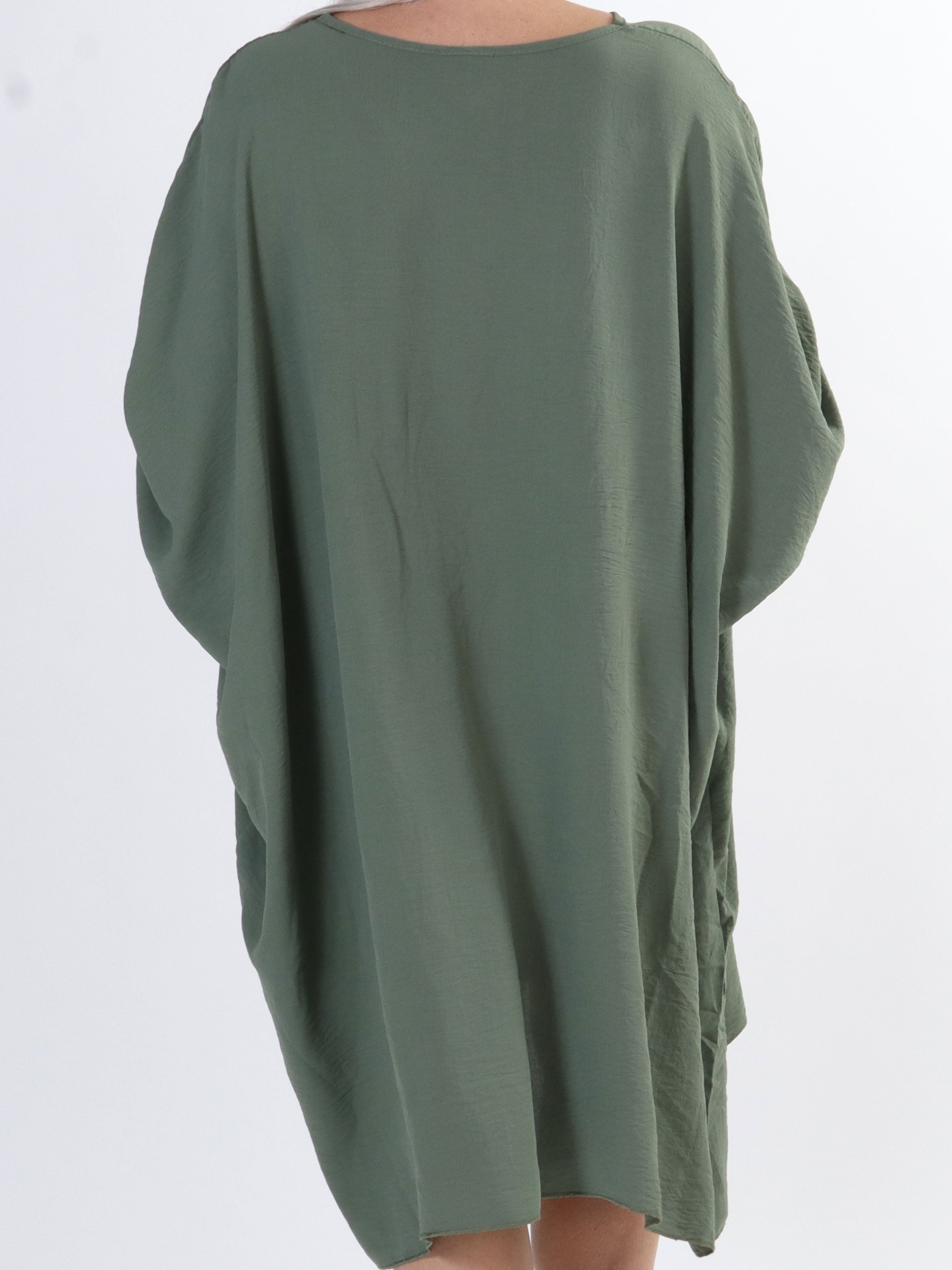 Mika - Oversized plus size viskosklänning med motiv framtill - Purple