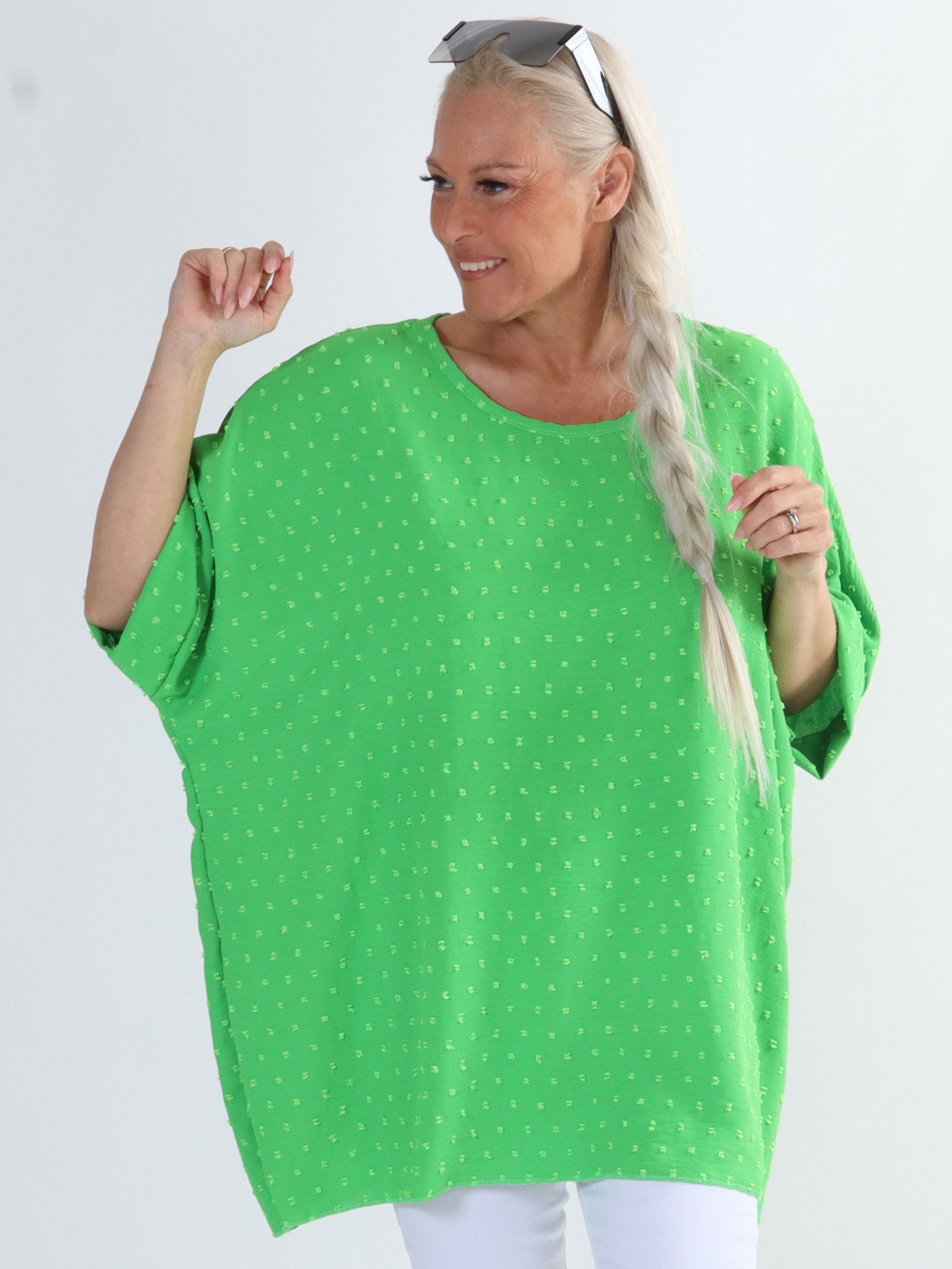 Mileah - Söt plus size blus med prickiga detaljer - Green