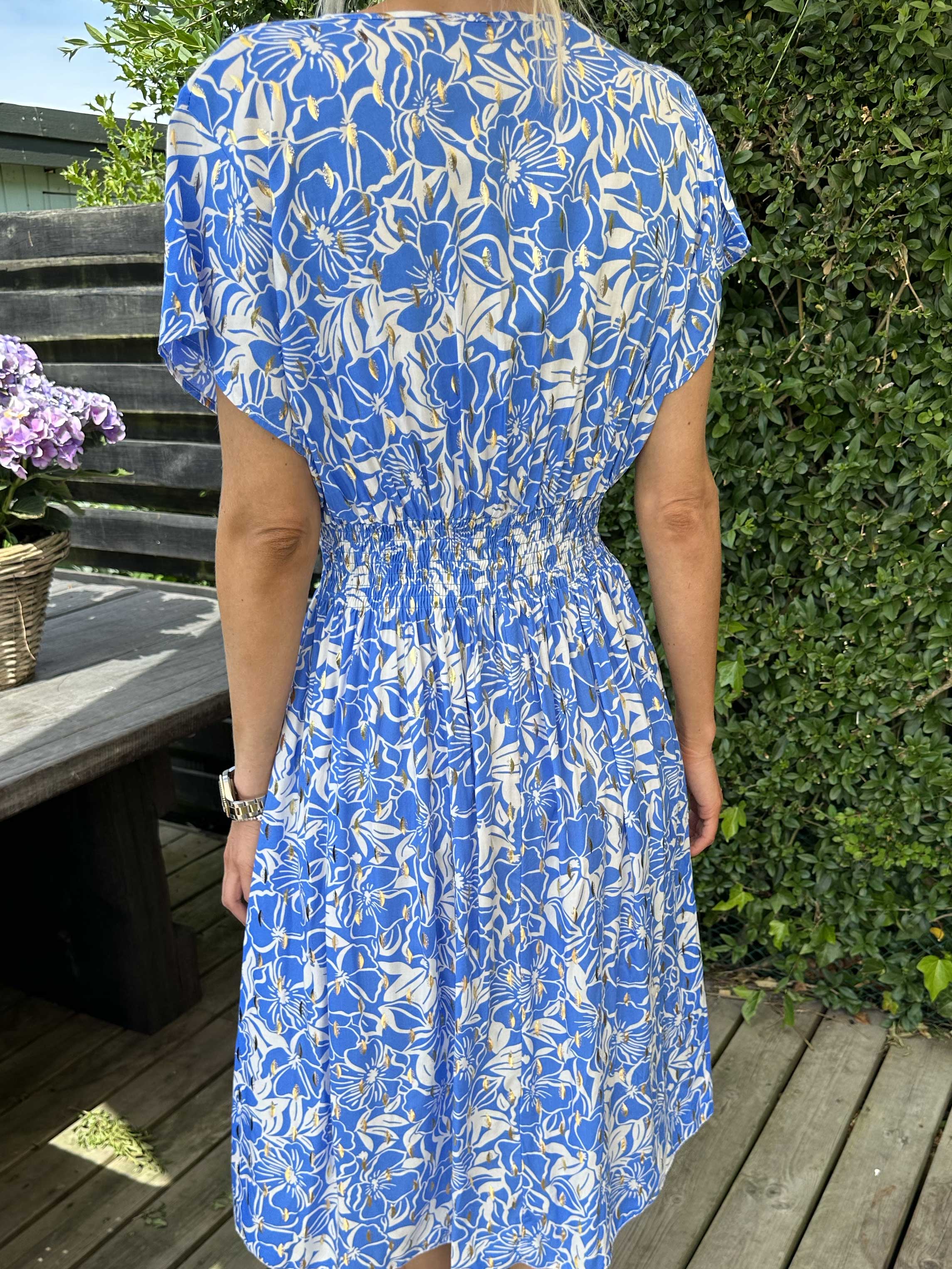 Misha Flower Short - Söt blommig klänning med smock - Green