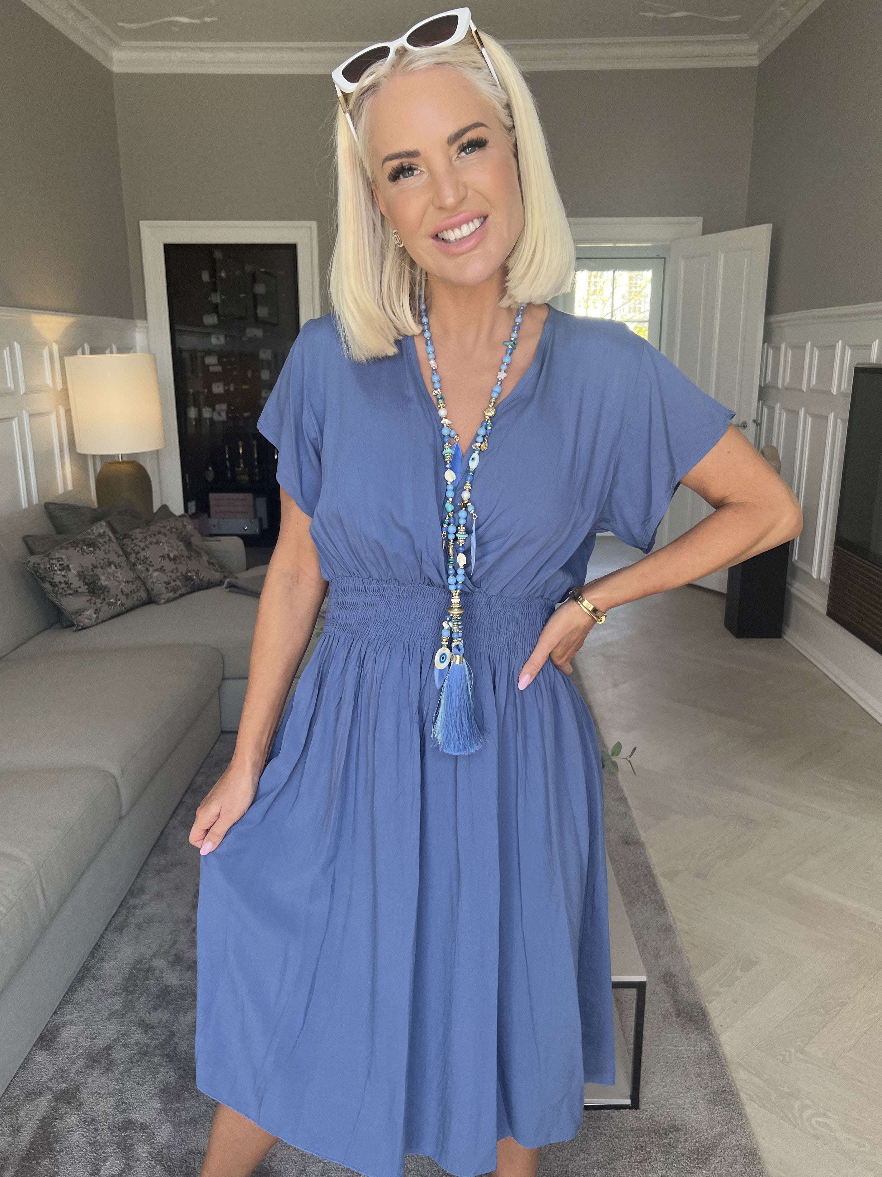 Misha Short - Söt enkel klänning i viskos med smock under bysten