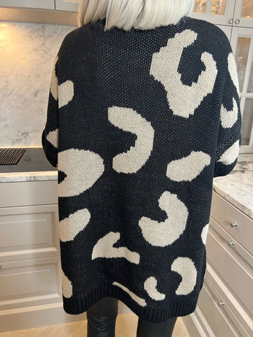 Missa - Stickad blus med stort leopardmönster