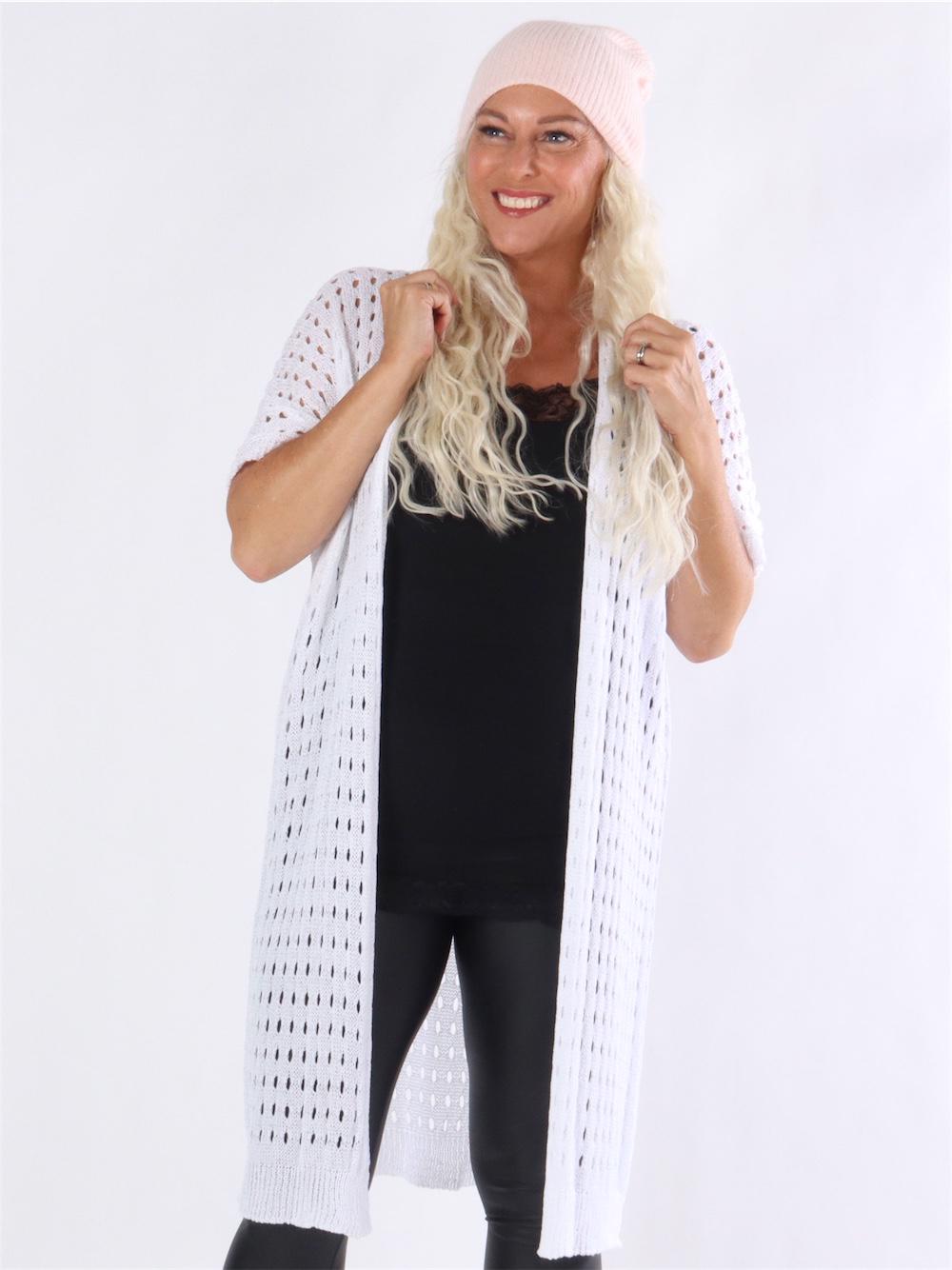 Moni - Armégrön stickad kofta med perforerat mönster och korta ärmar