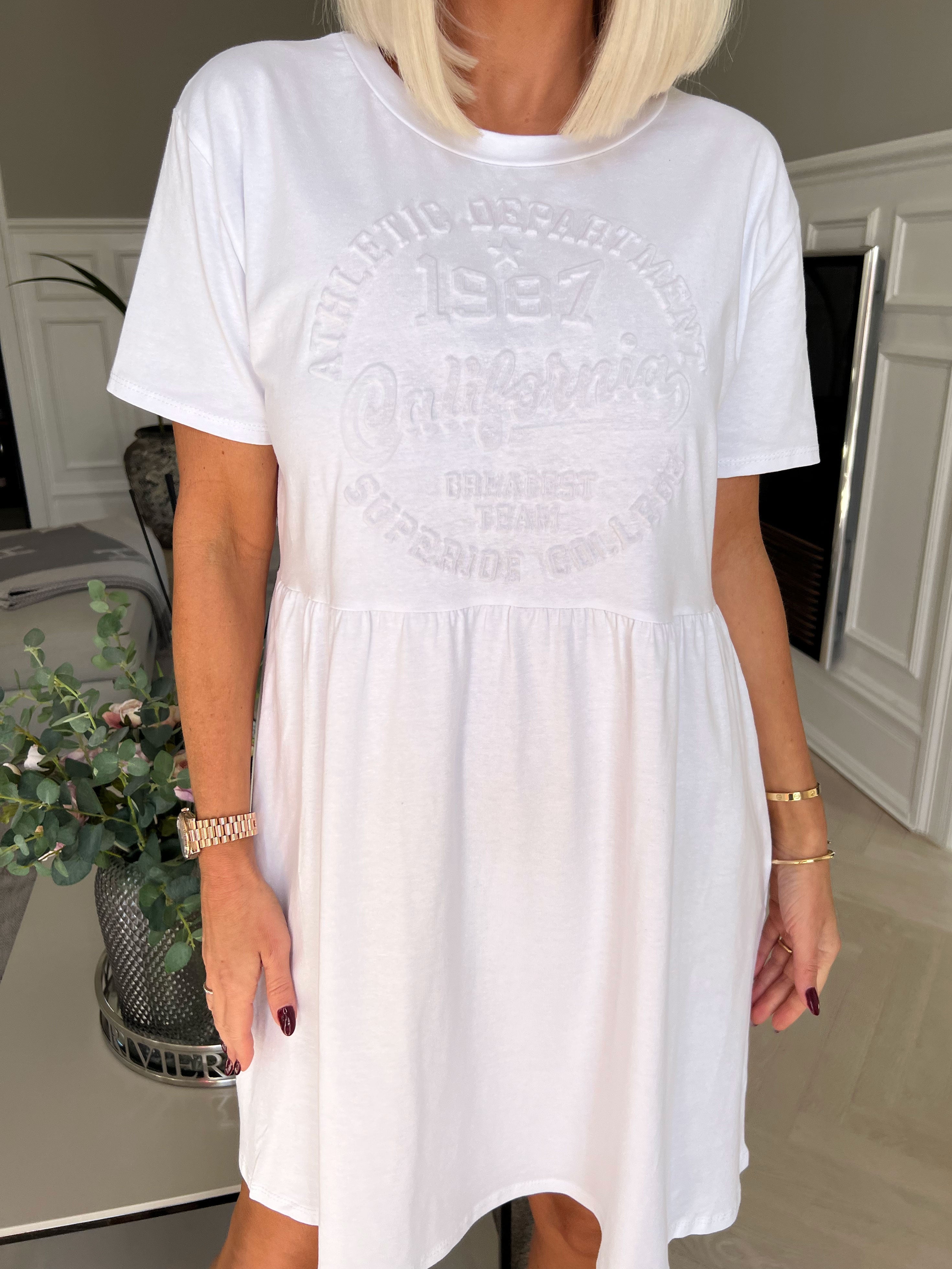 Mynte - Söt bomullsklänning med 3D-tryck