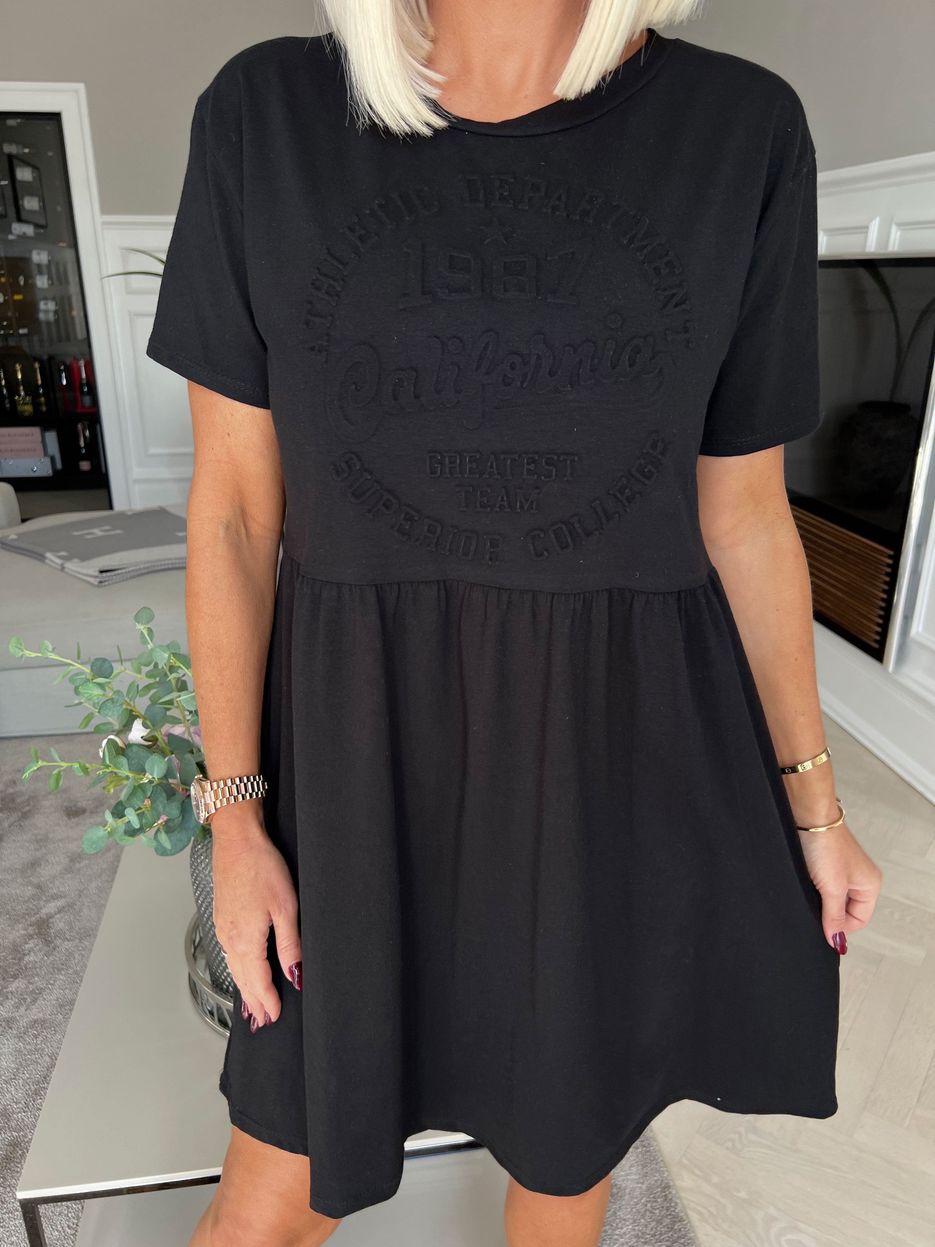 Mynte - Söt bomullsklänning med 3D-tryck