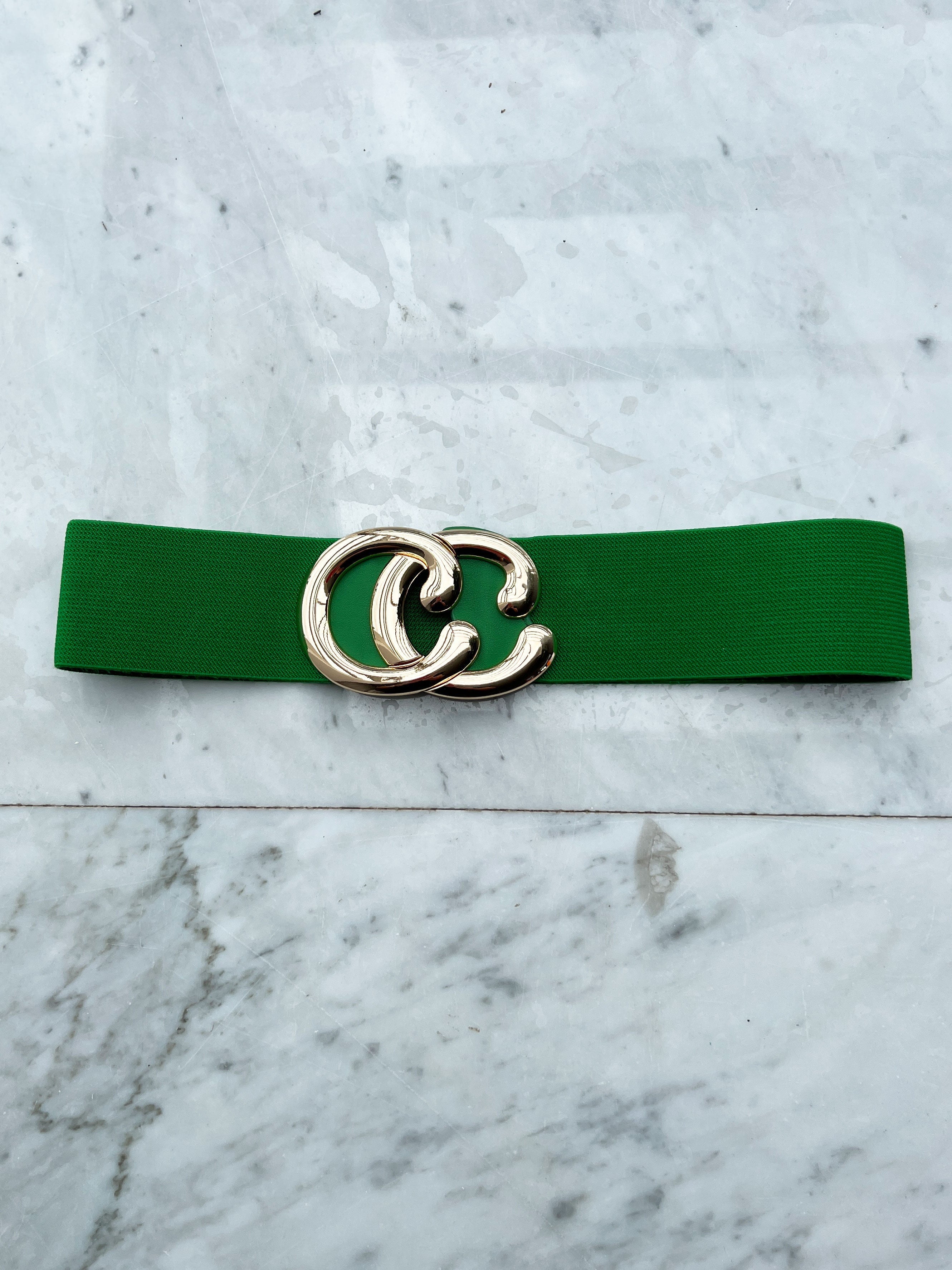 Nanna - Brett midjebälte med resår och guldspänne - Beige