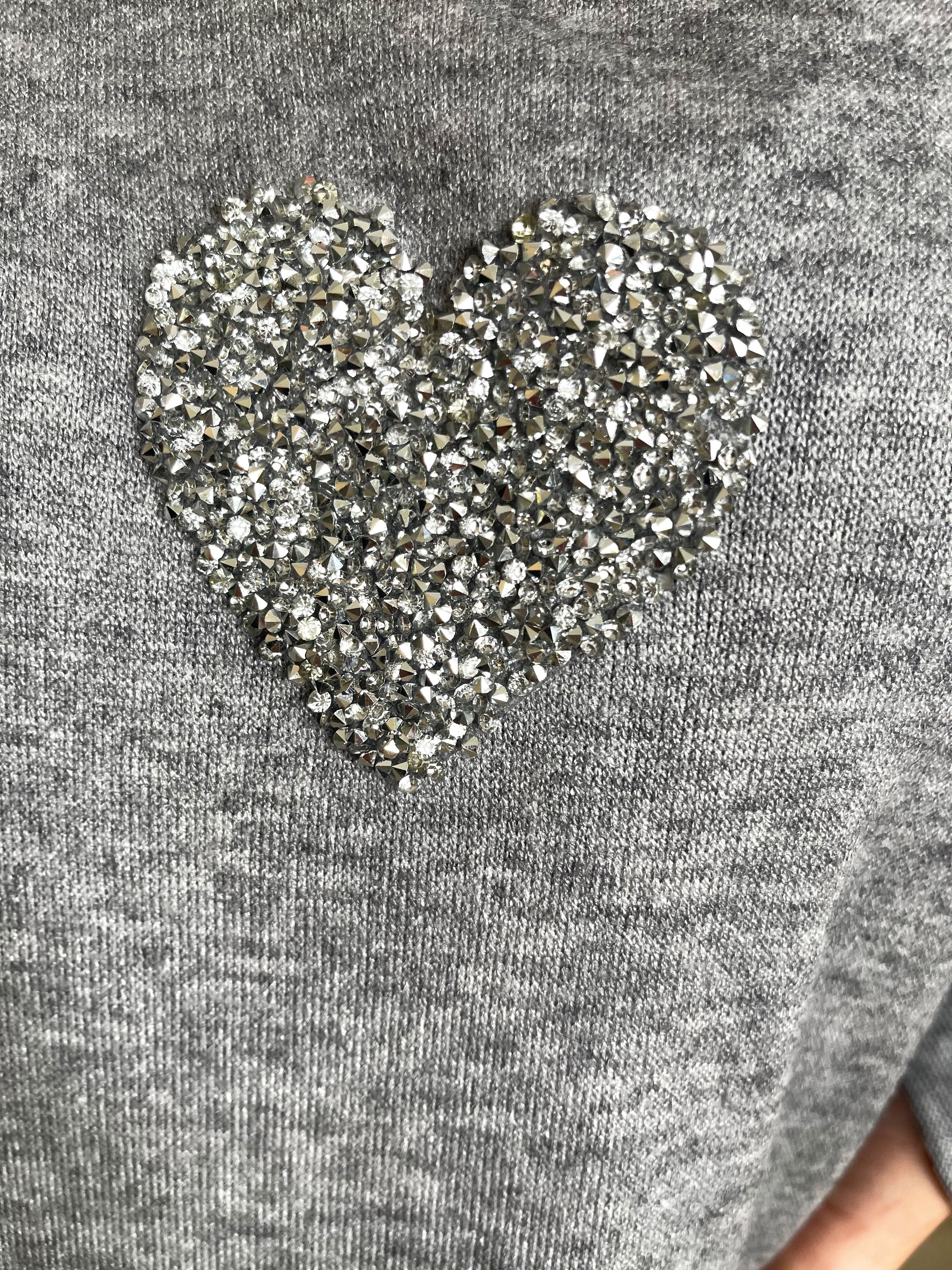 Nayara - Mjuk blus med litet silverhjärta