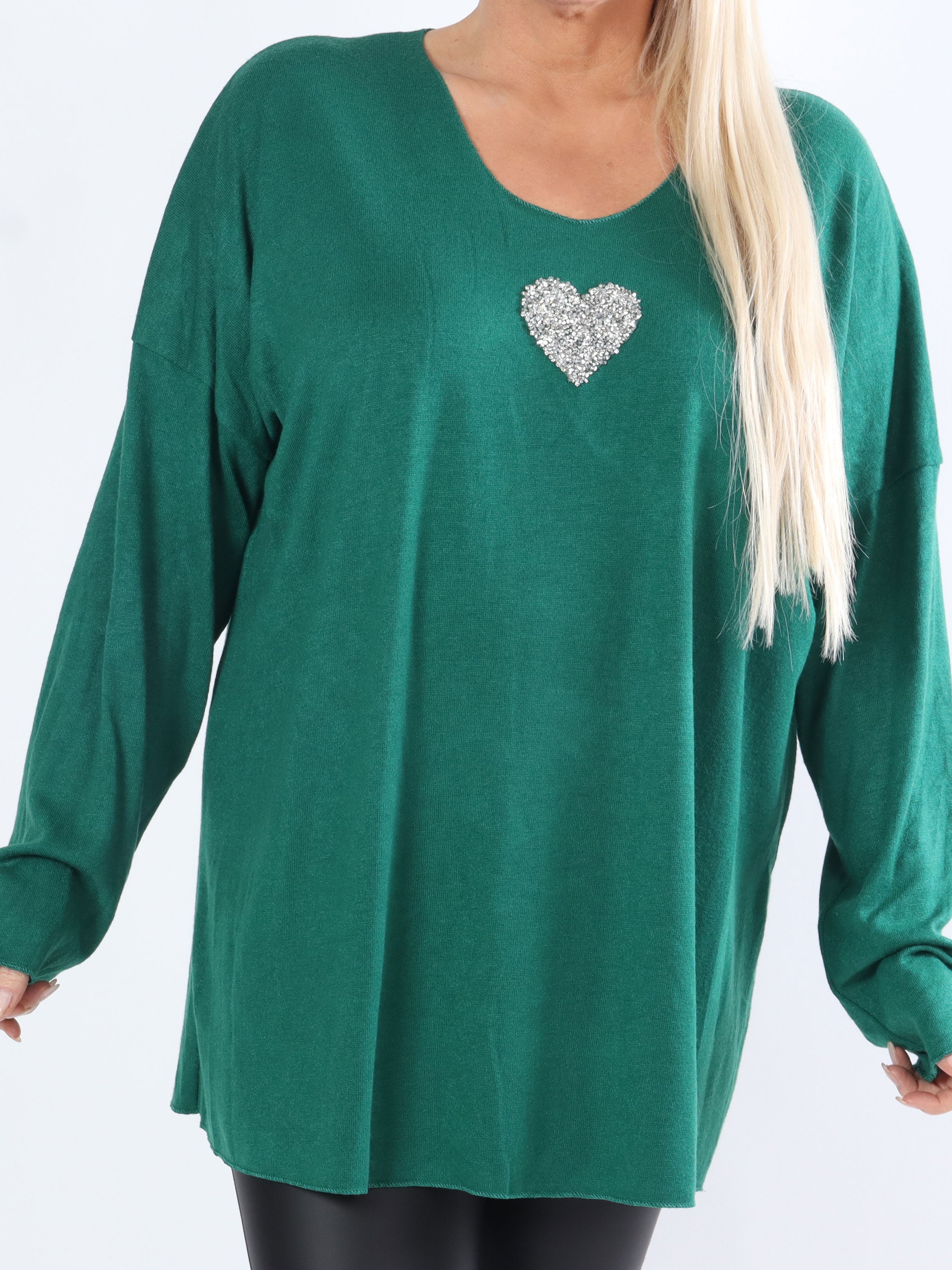 Nayara - Mjuk plus size blus med litet silverhjärta