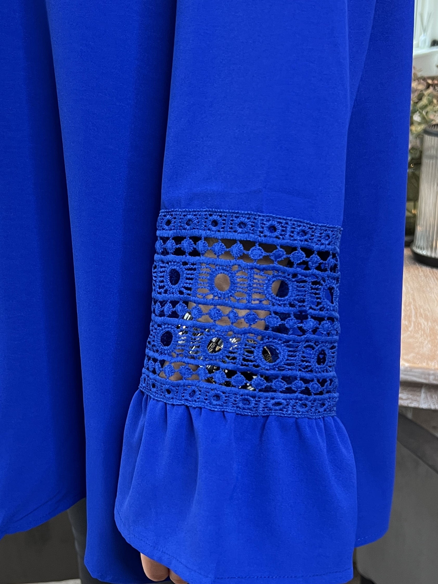 Nelia - Söt tunika med broderier - Black