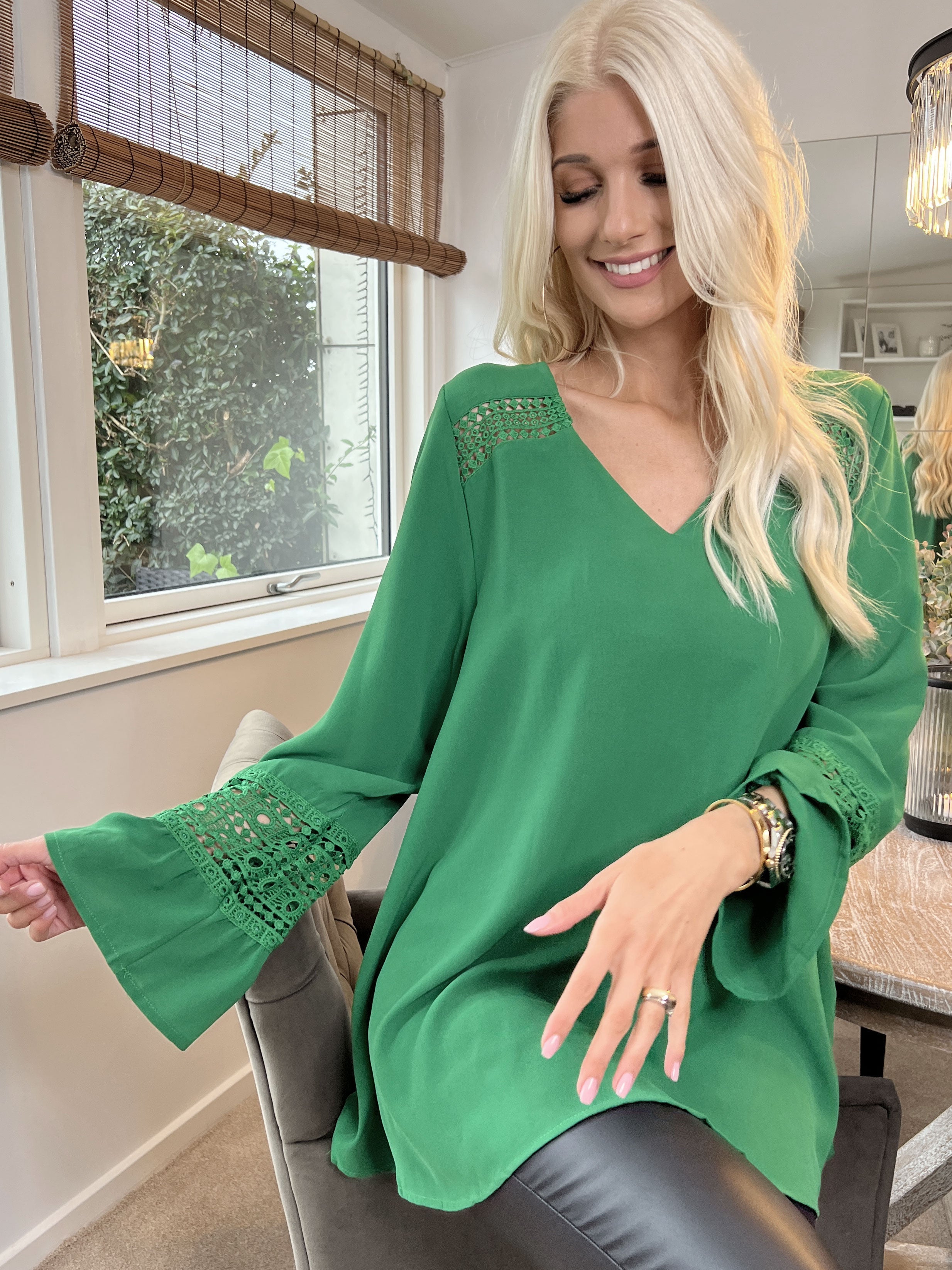 Nelia - Söt tunika med broderier - Blue