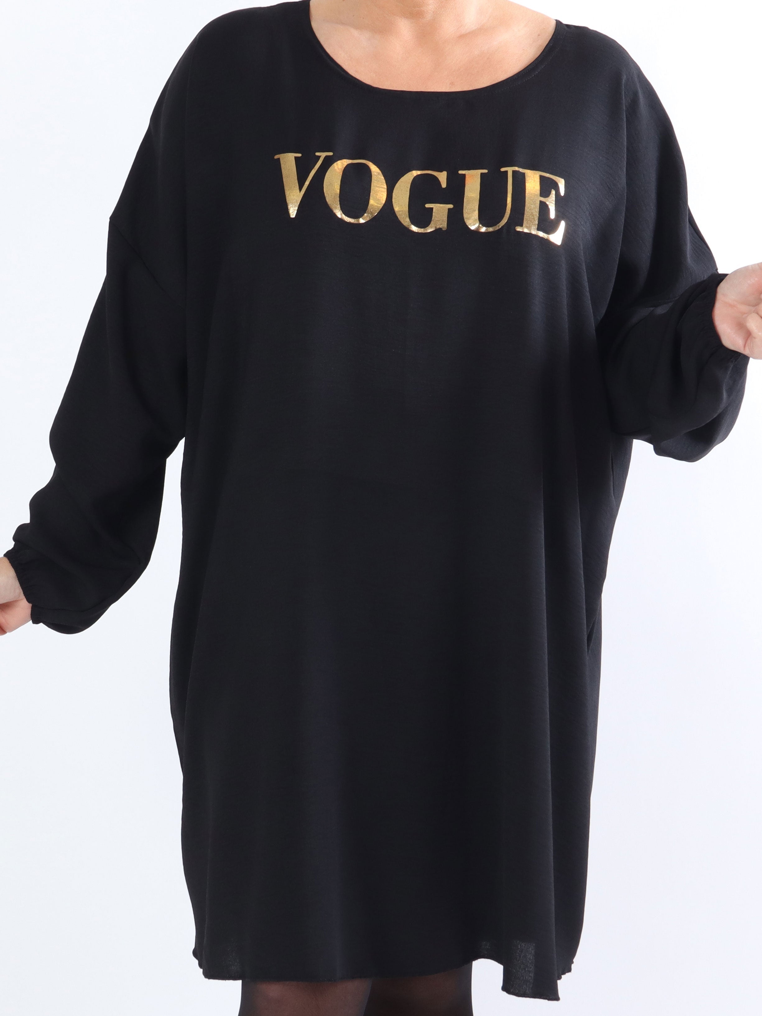 Nella - Cool plussize klänning med guldfärgad skrift