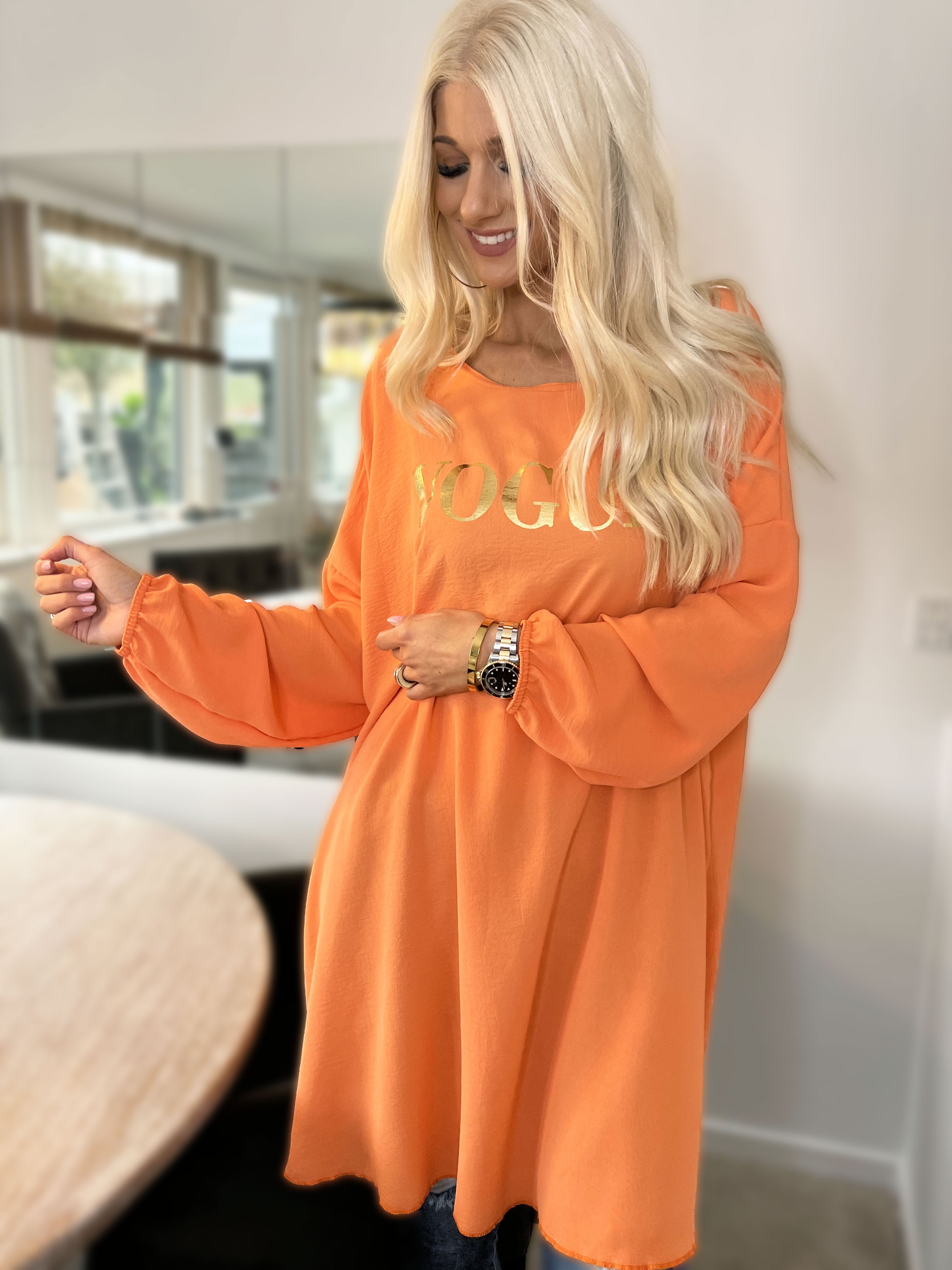 Nella - Cool klänning med skrift - Orange