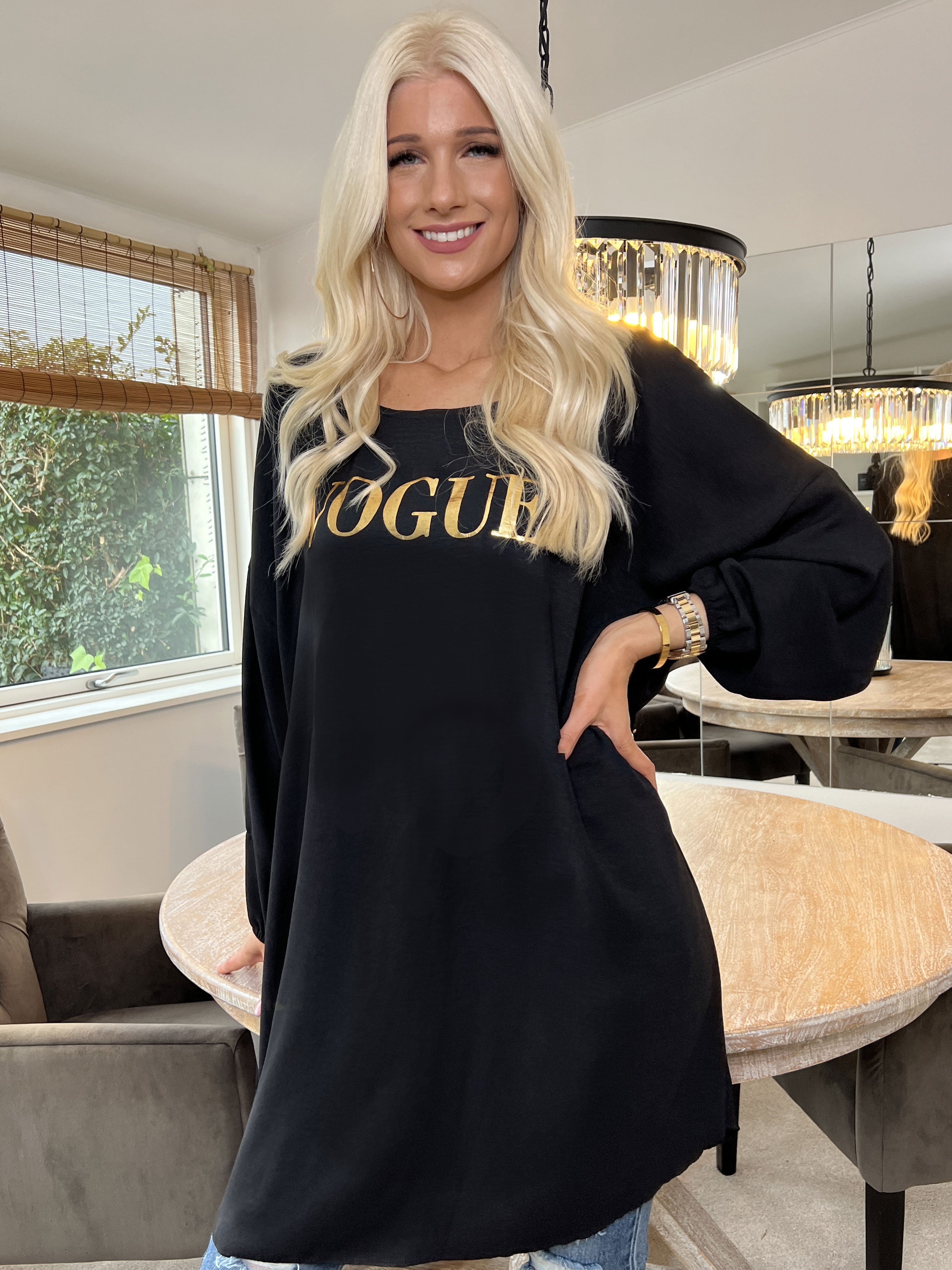 Nella - Cool klänning med skrift