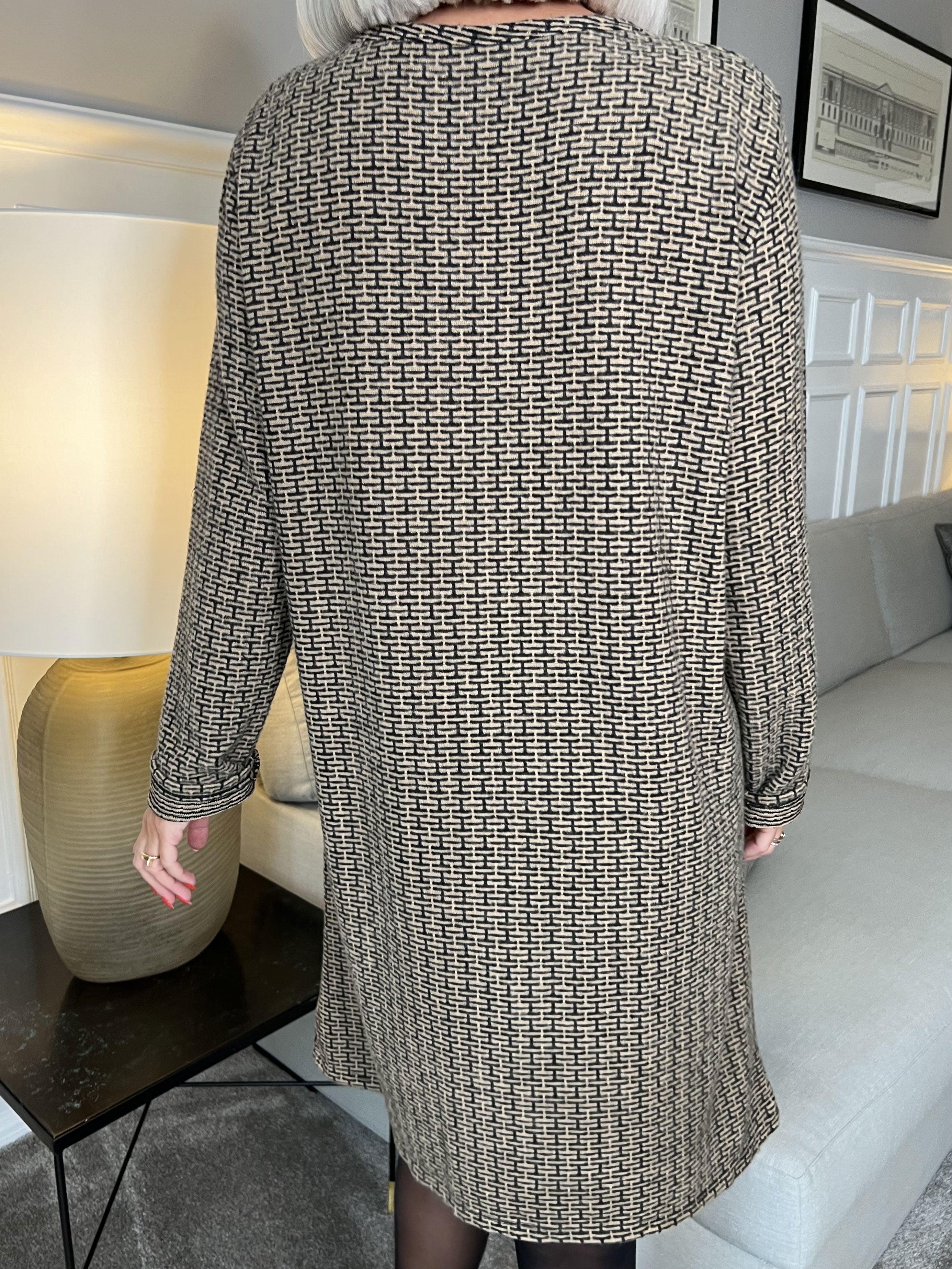 Nelma - Super fin klänning med mönster