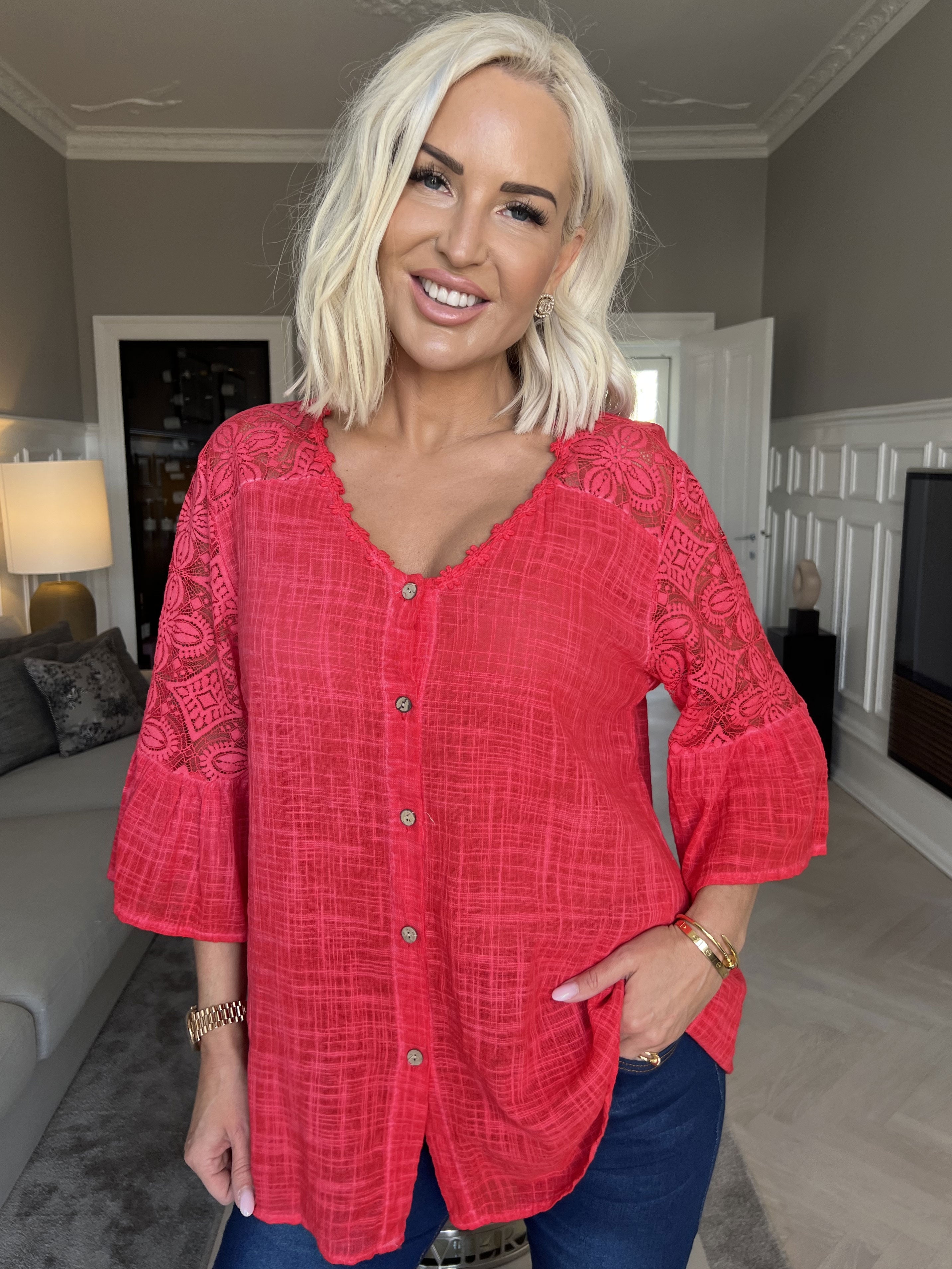 Nice - Fin tunika med spetsärmar