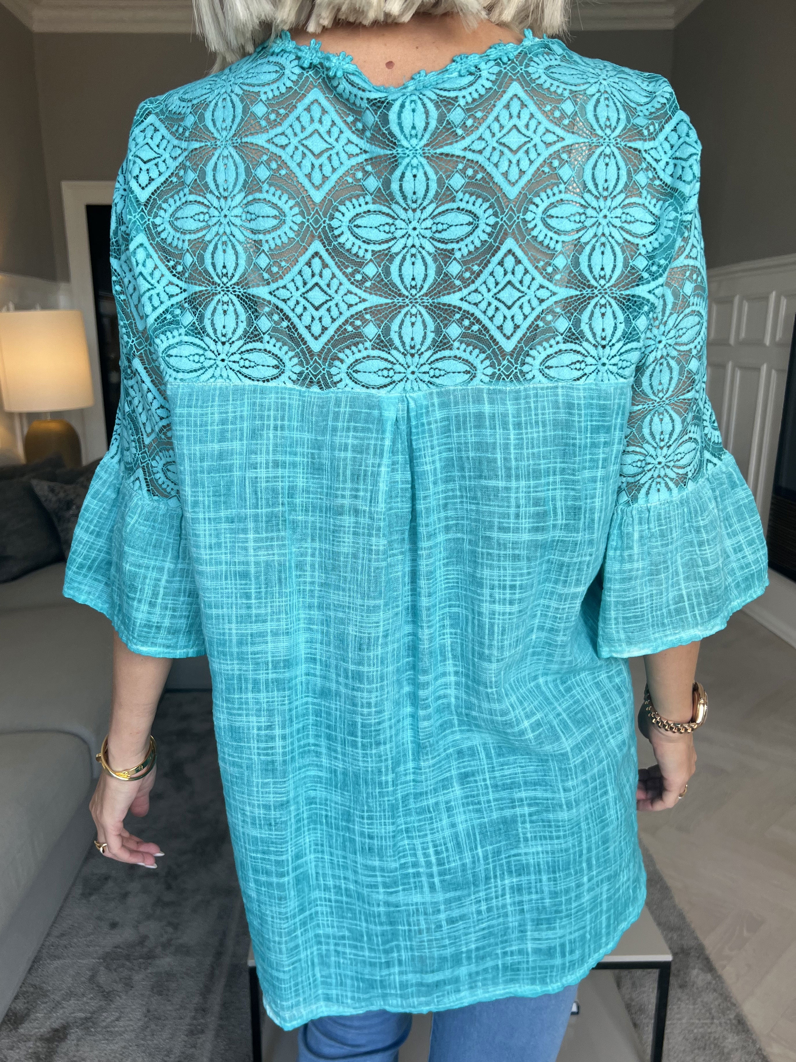 Nice - Fin tunika med spetsärmar