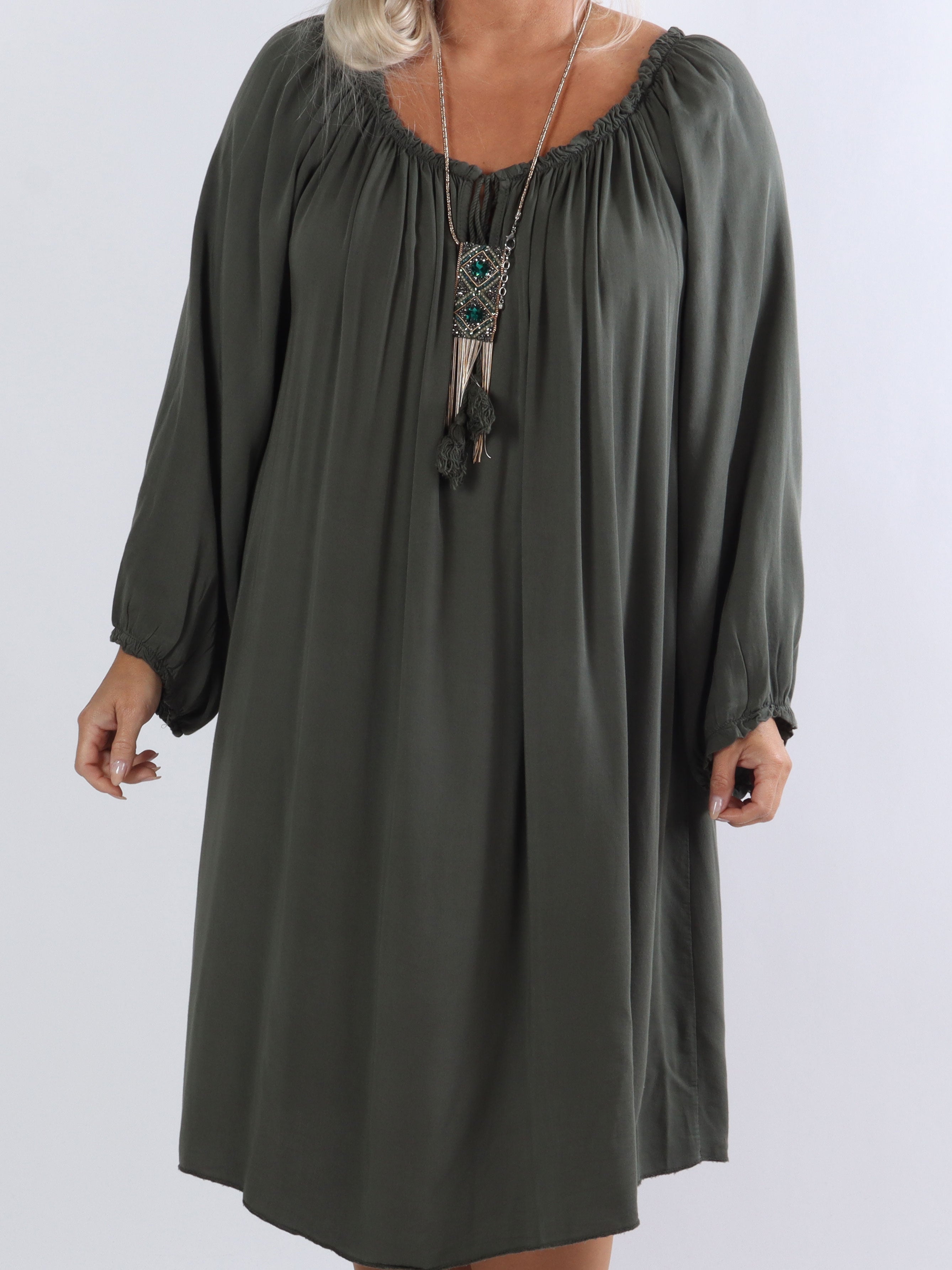 Nicole - Snygg tunikaklänning i plus size med knytband