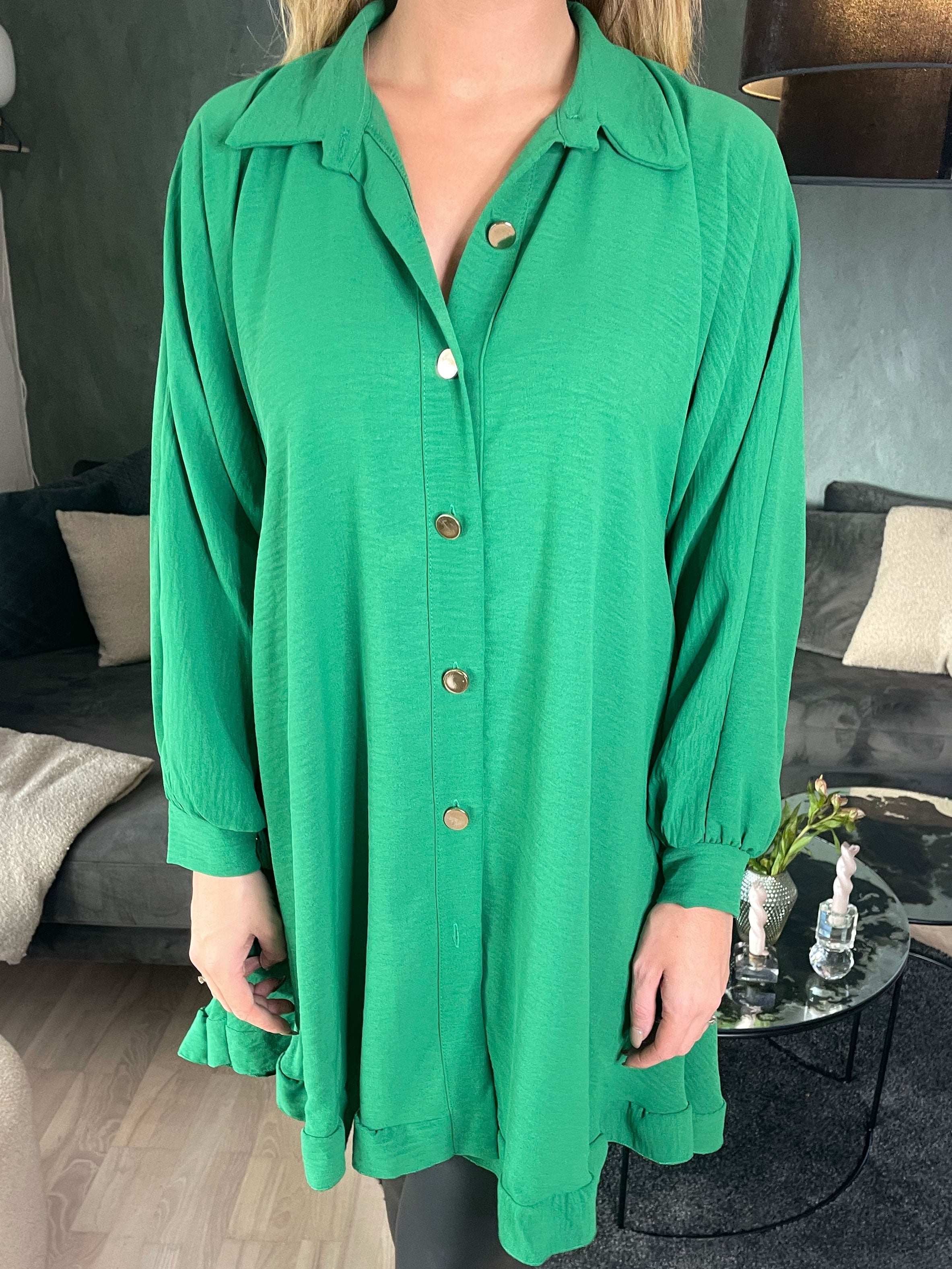 Nilsa - Söt skjortklänning med liten volang