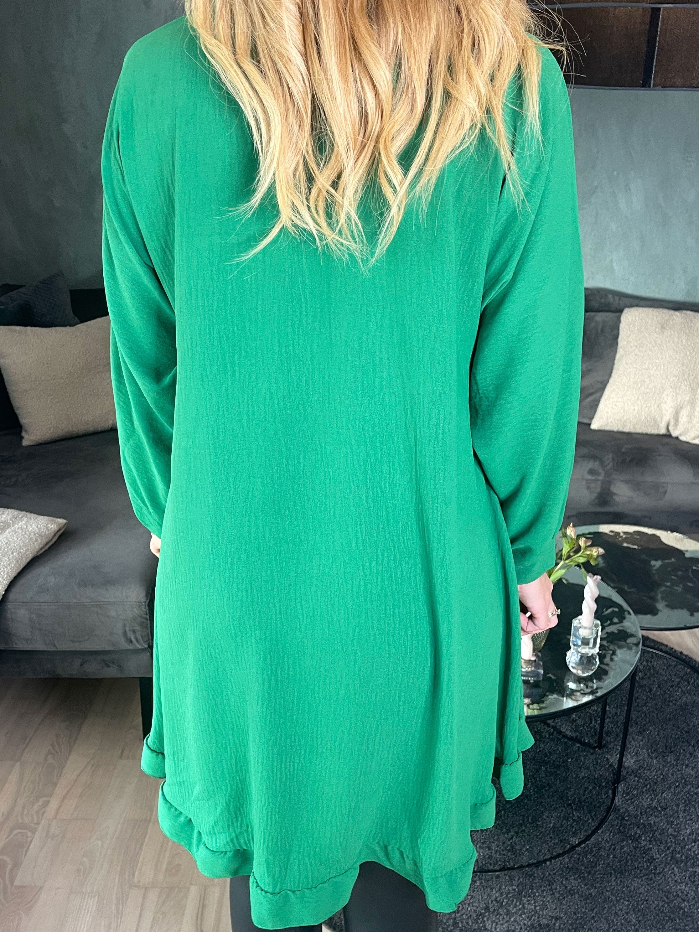 Nilsa - Söt skjortklänning med liten volang