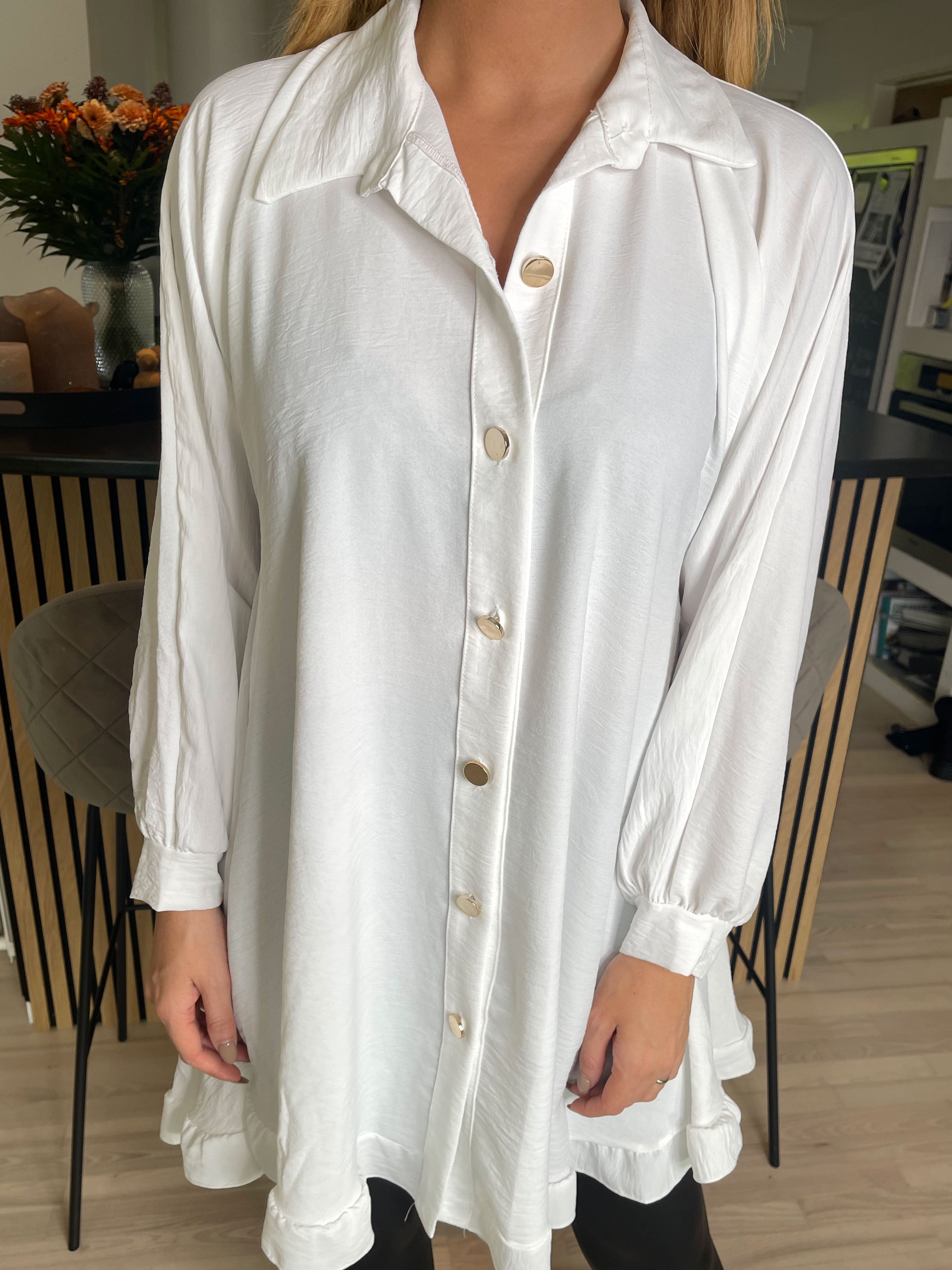 Nilsa - Söt skjortklänning med liten volang