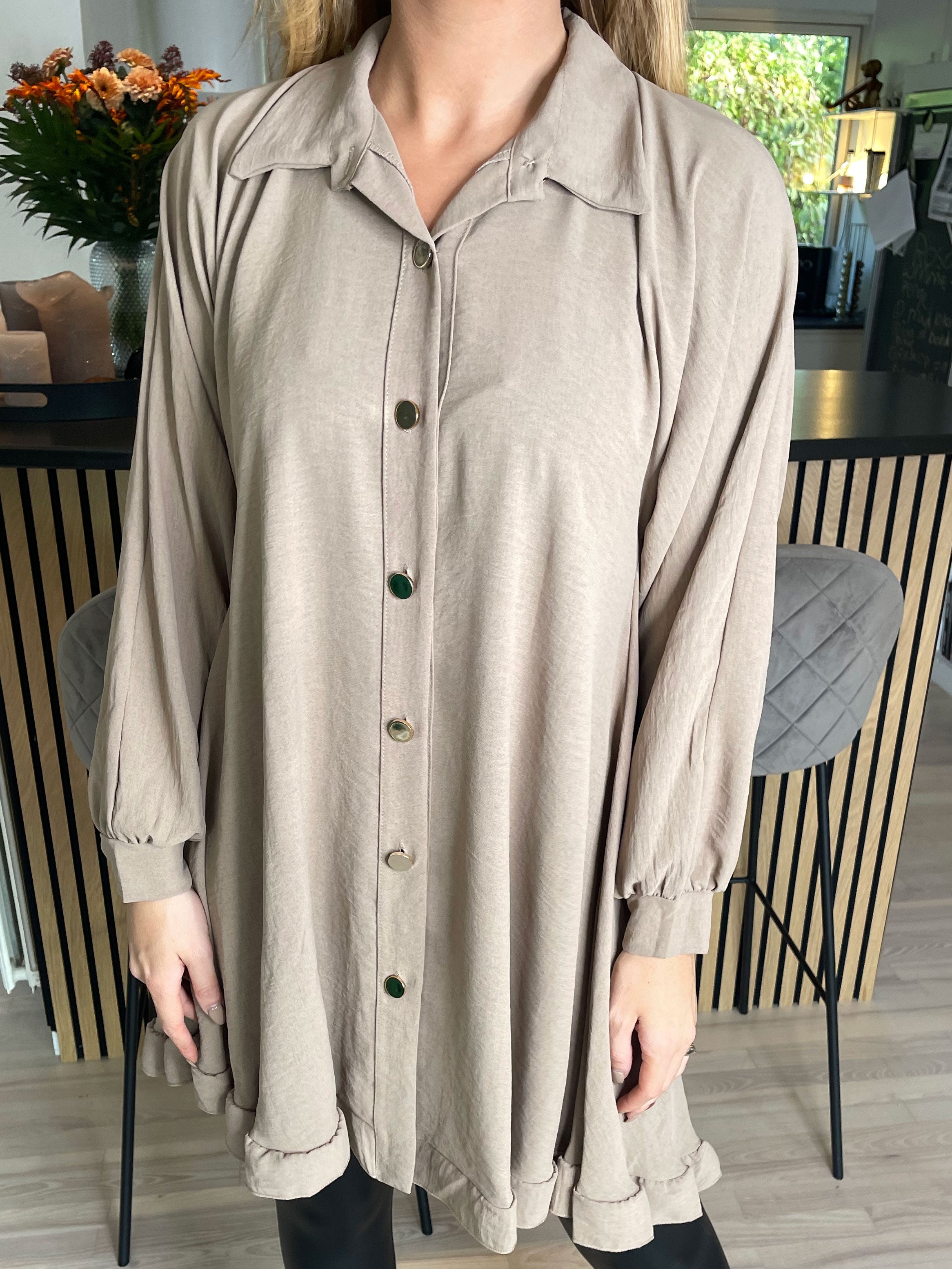 Nilsa - Söt skjortklänning med liten volang