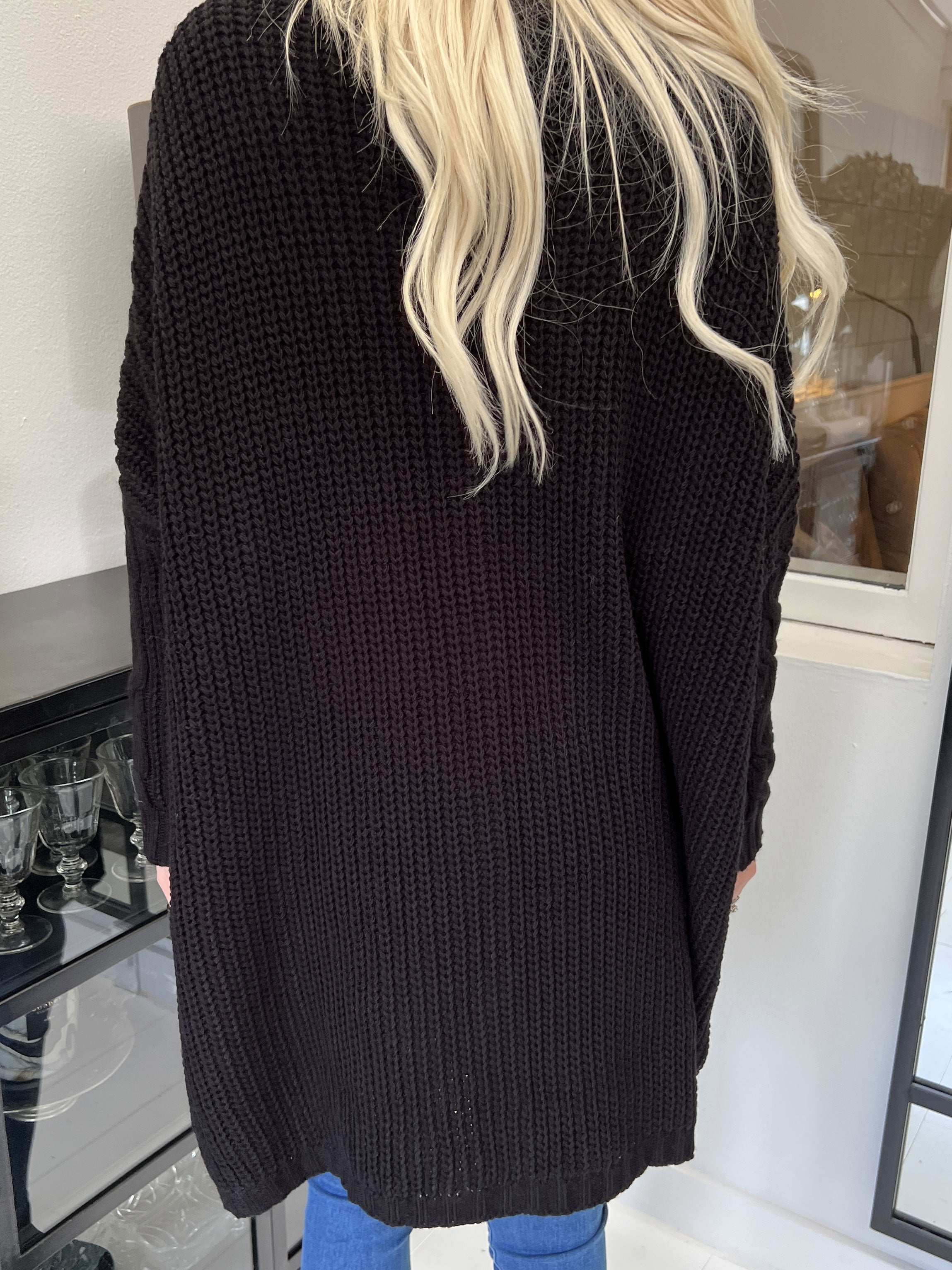 Noa - Kabelstrickad kofta