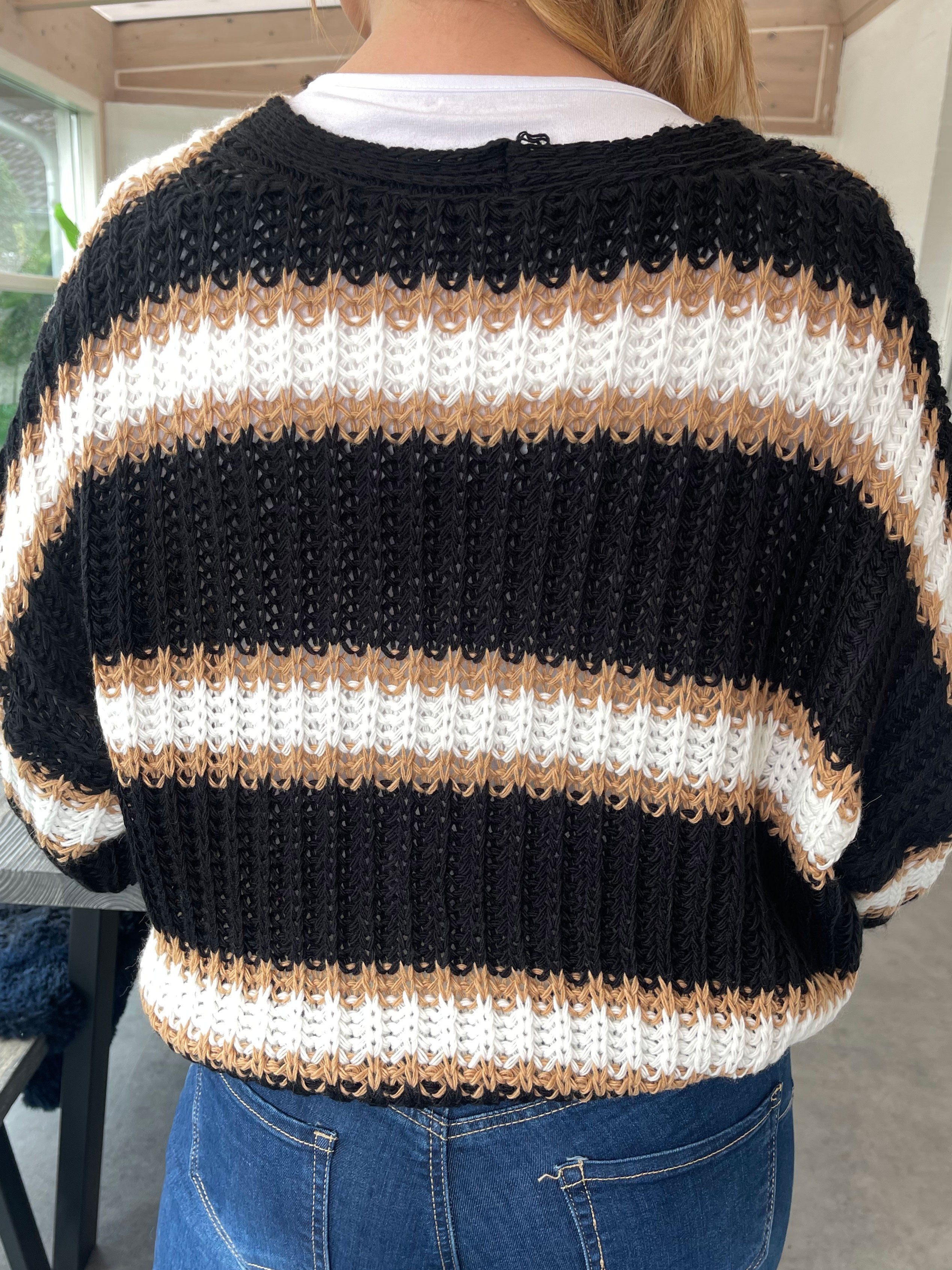 Noelia - Kort stickad kofta med ränder