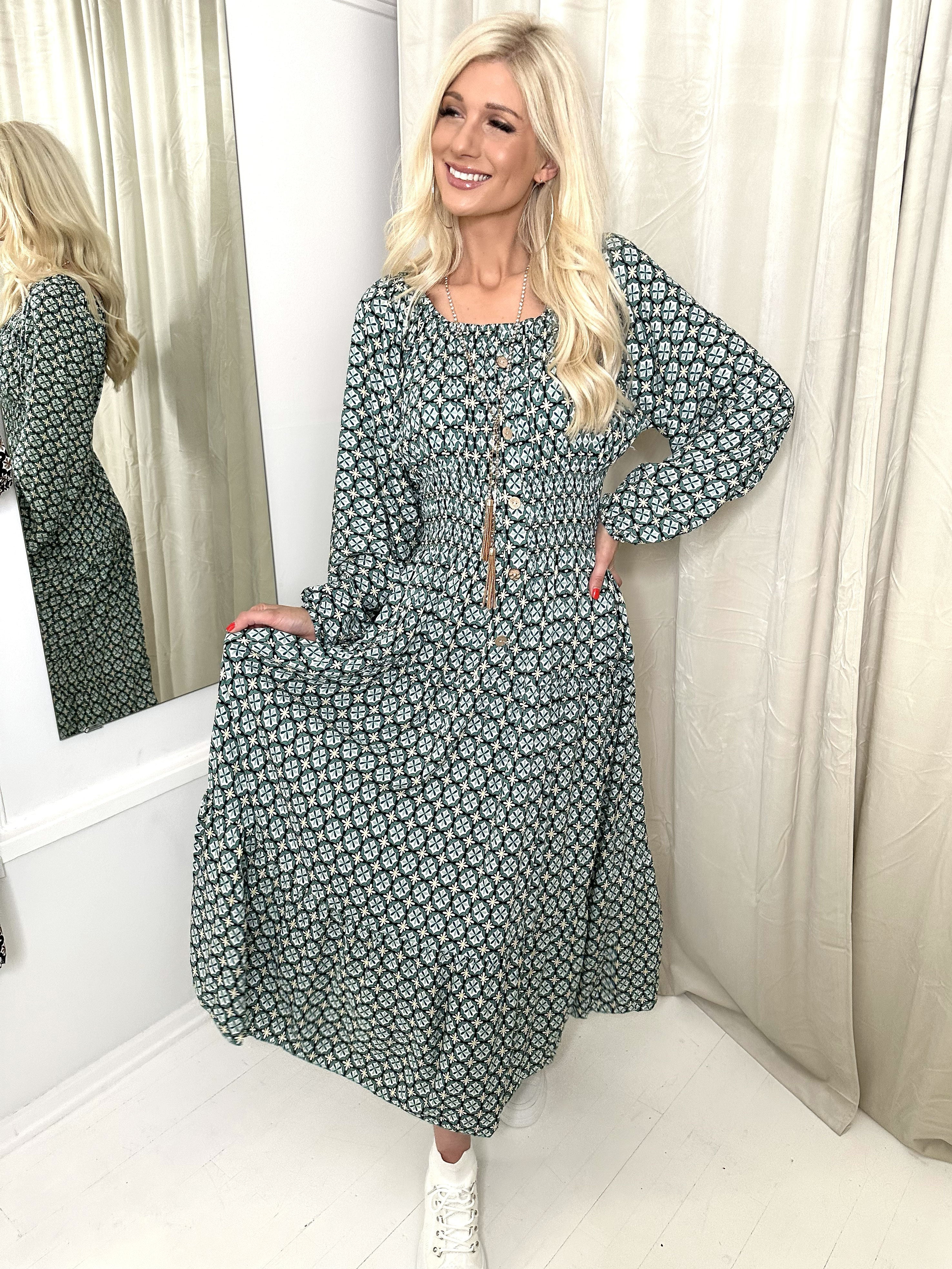 Noemi - Lång klänning med bred gummiband i midjan