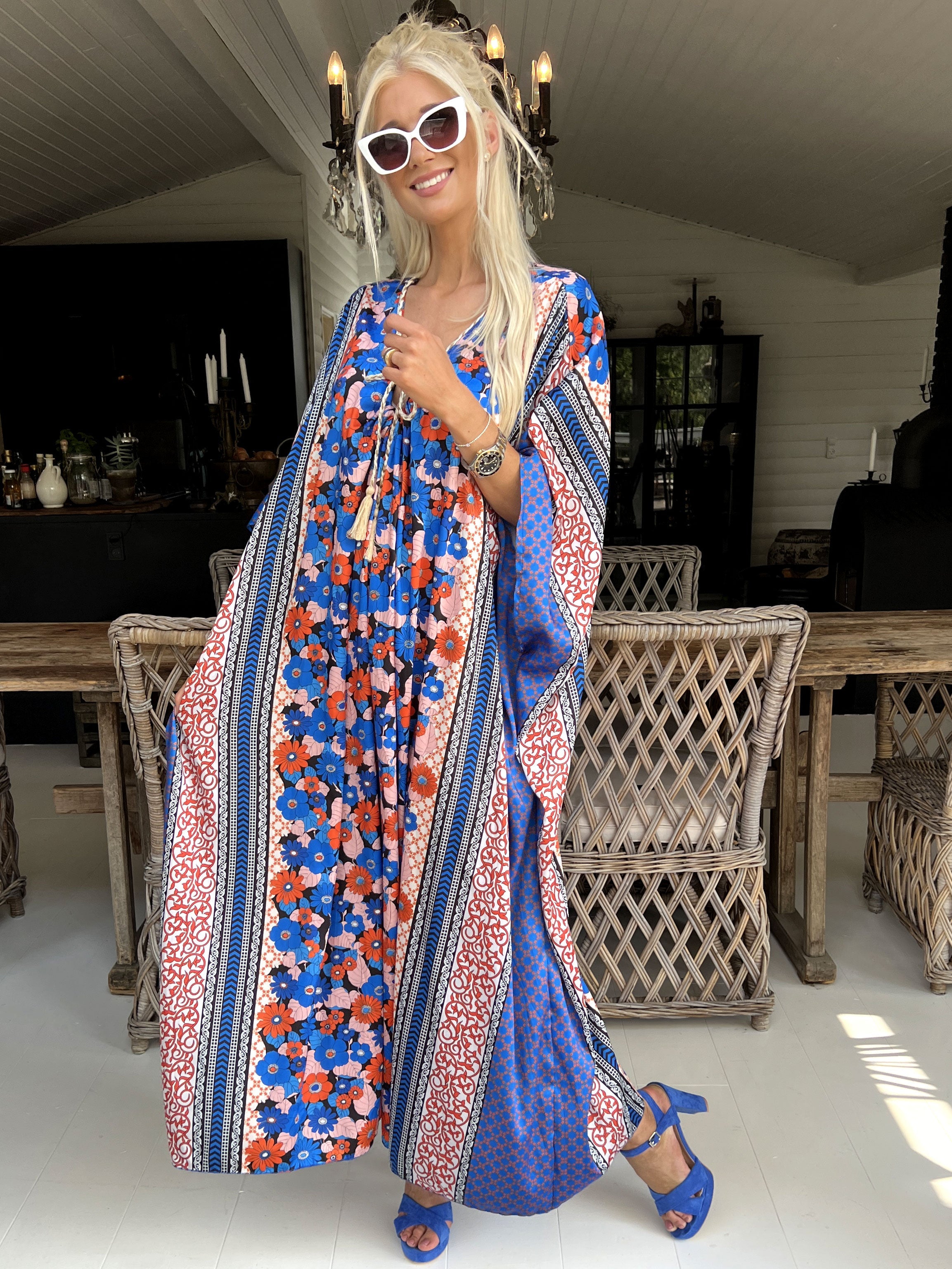 Nynne - Lång lös klänning med flätade snören