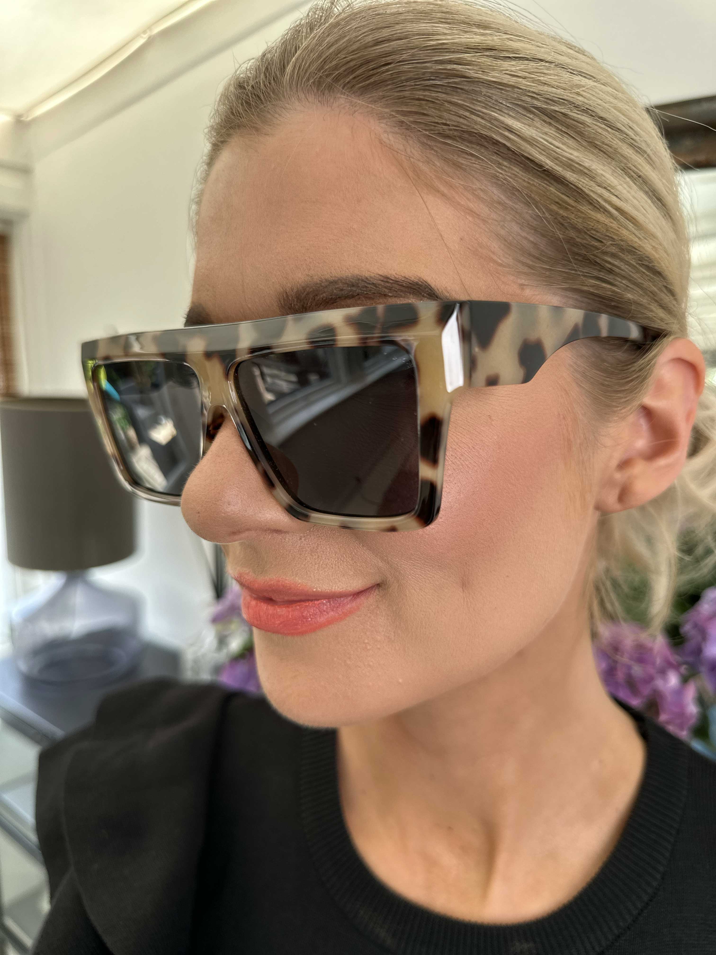 Odessa - Fyrkantiga solglasögon med platt topp