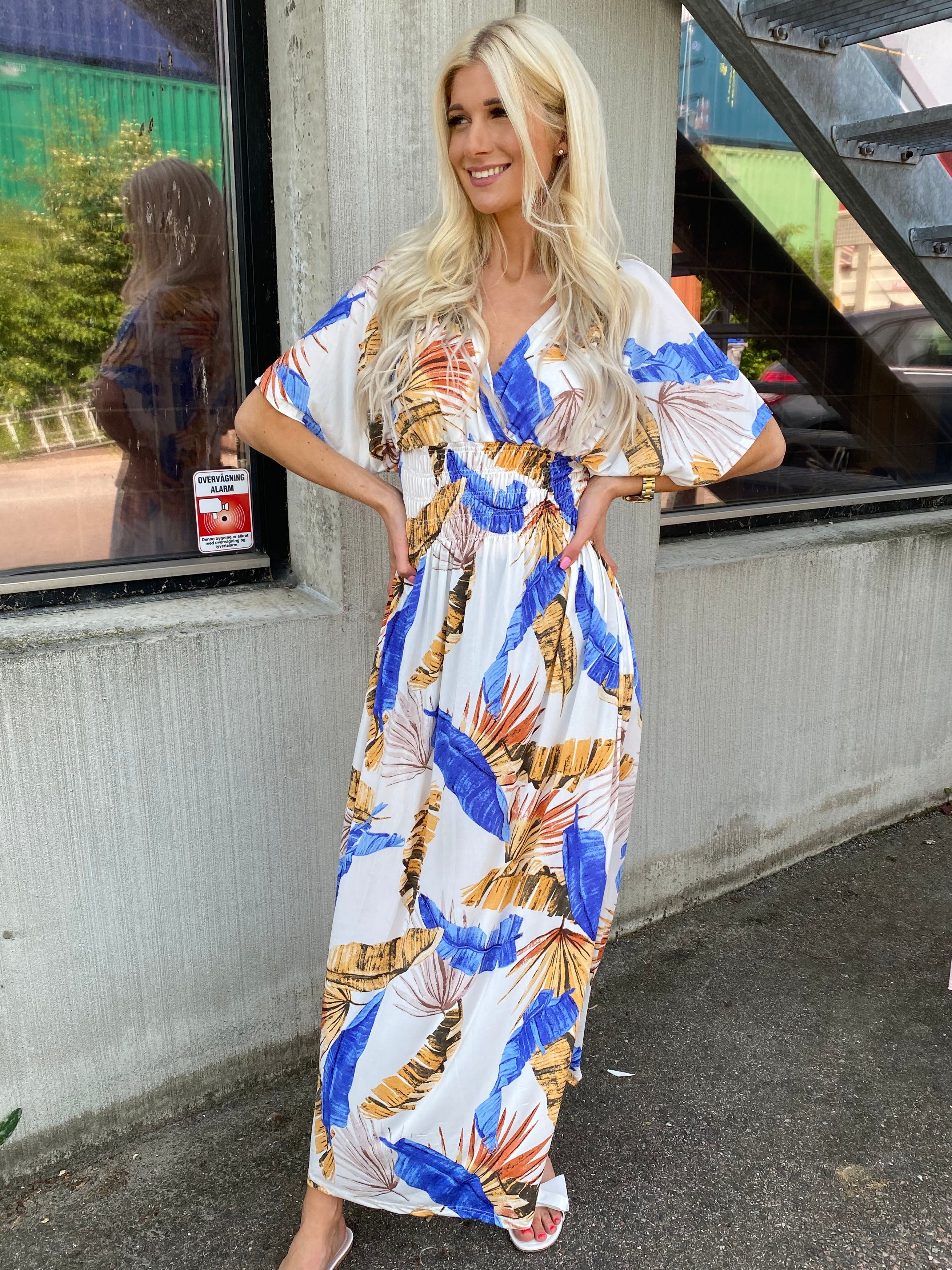 Pams - Lång mönstrad elastisk klänning