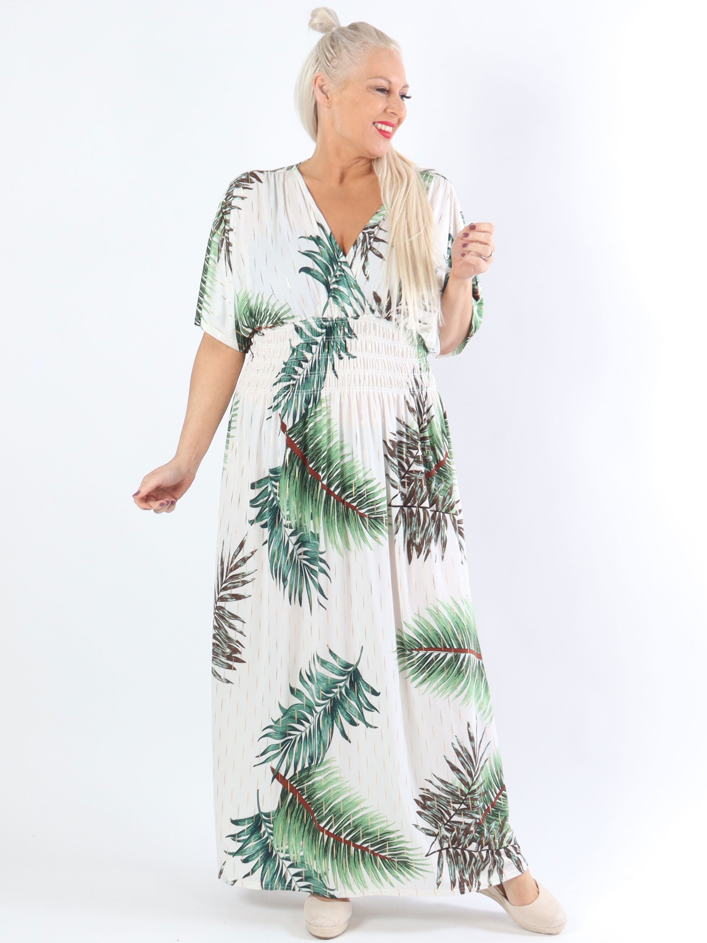 Pams Palm - Lång stretchig plus size klänning i skrynkelfritt material