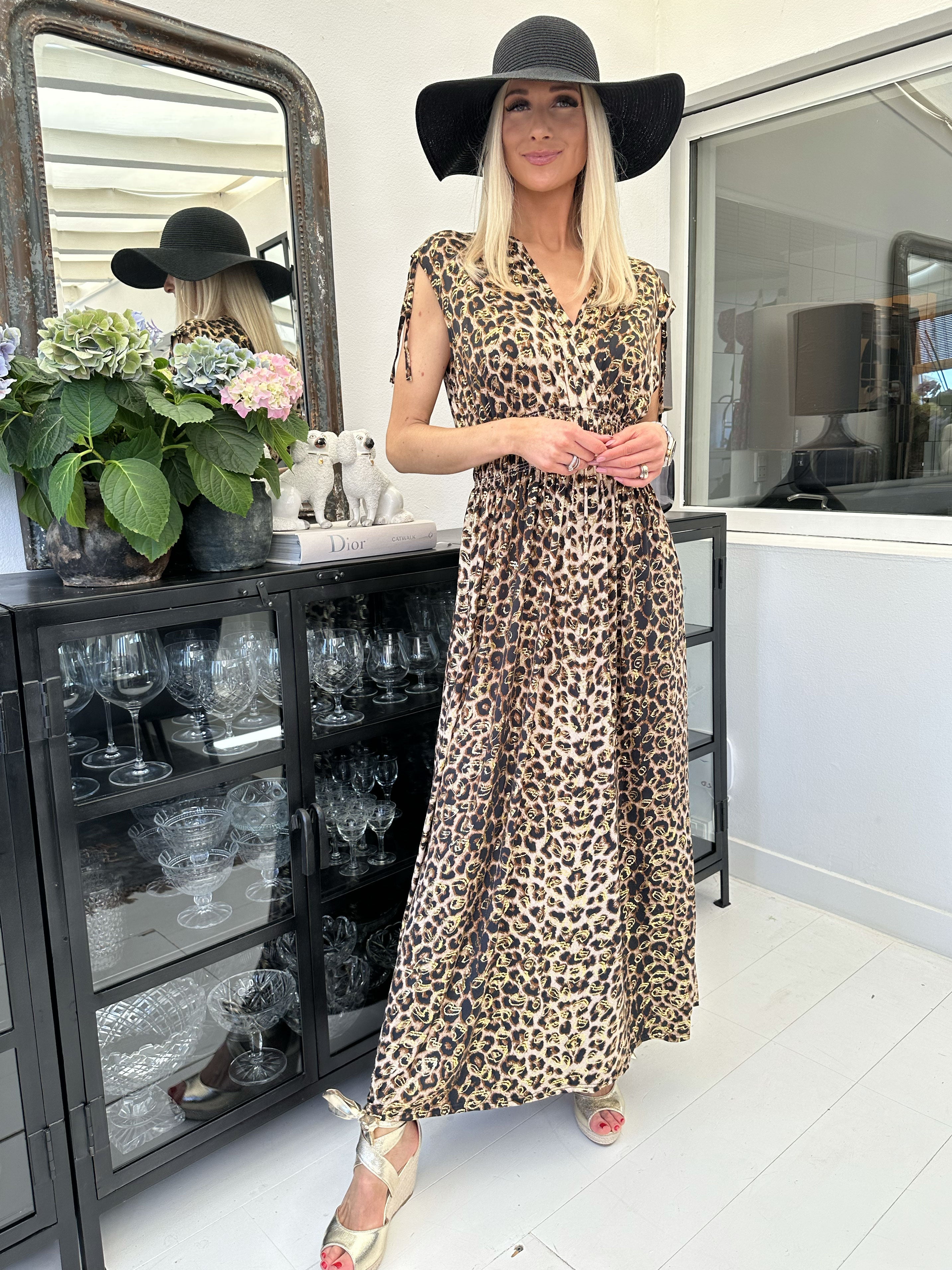 Pams Leo Sleeveless - Lång elastisk klänning i skrynkelfritt tyg - Grey