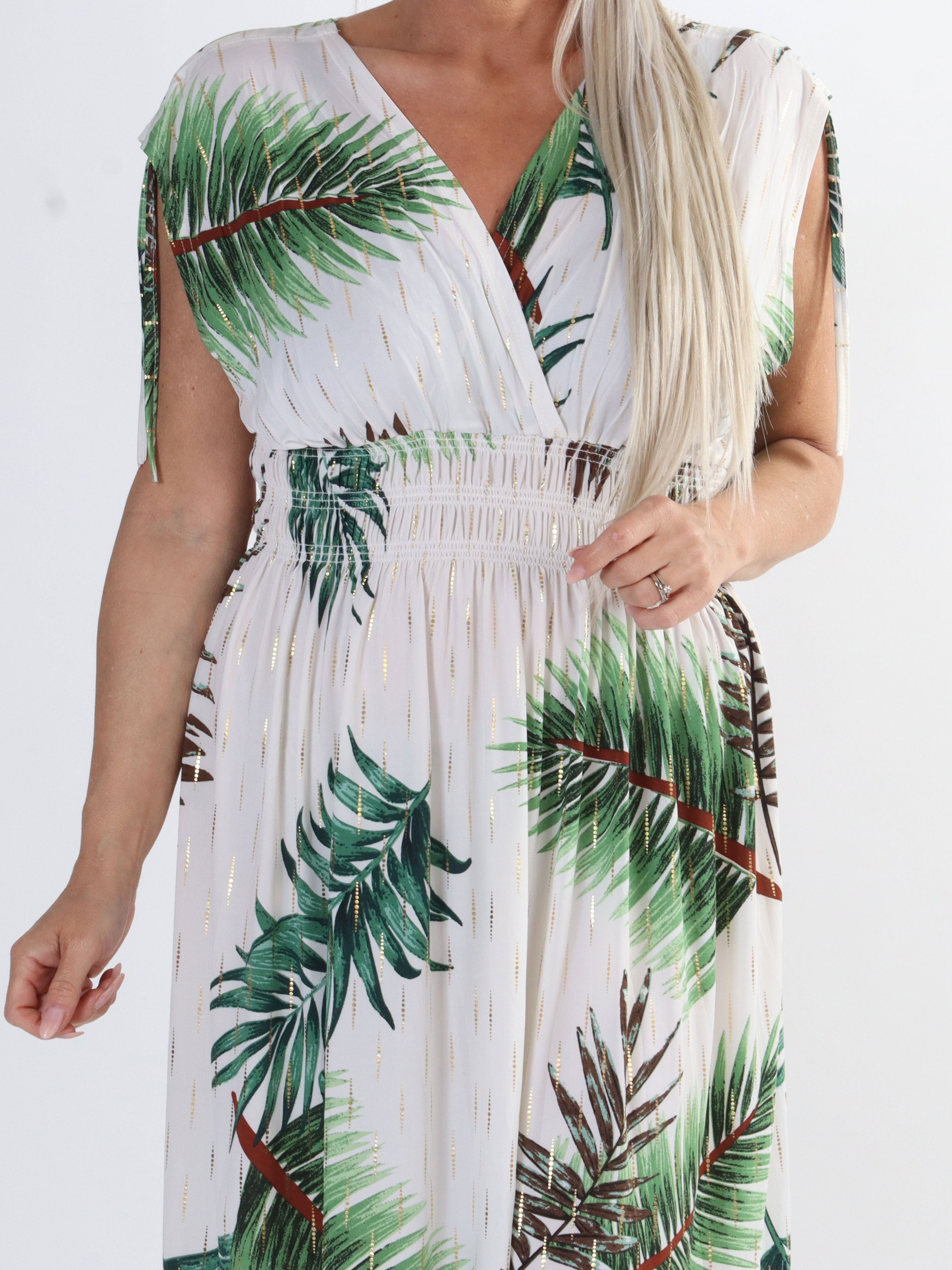 Pams palm Short - Kort elastisk plus size-klänning i rynkfritt tyg