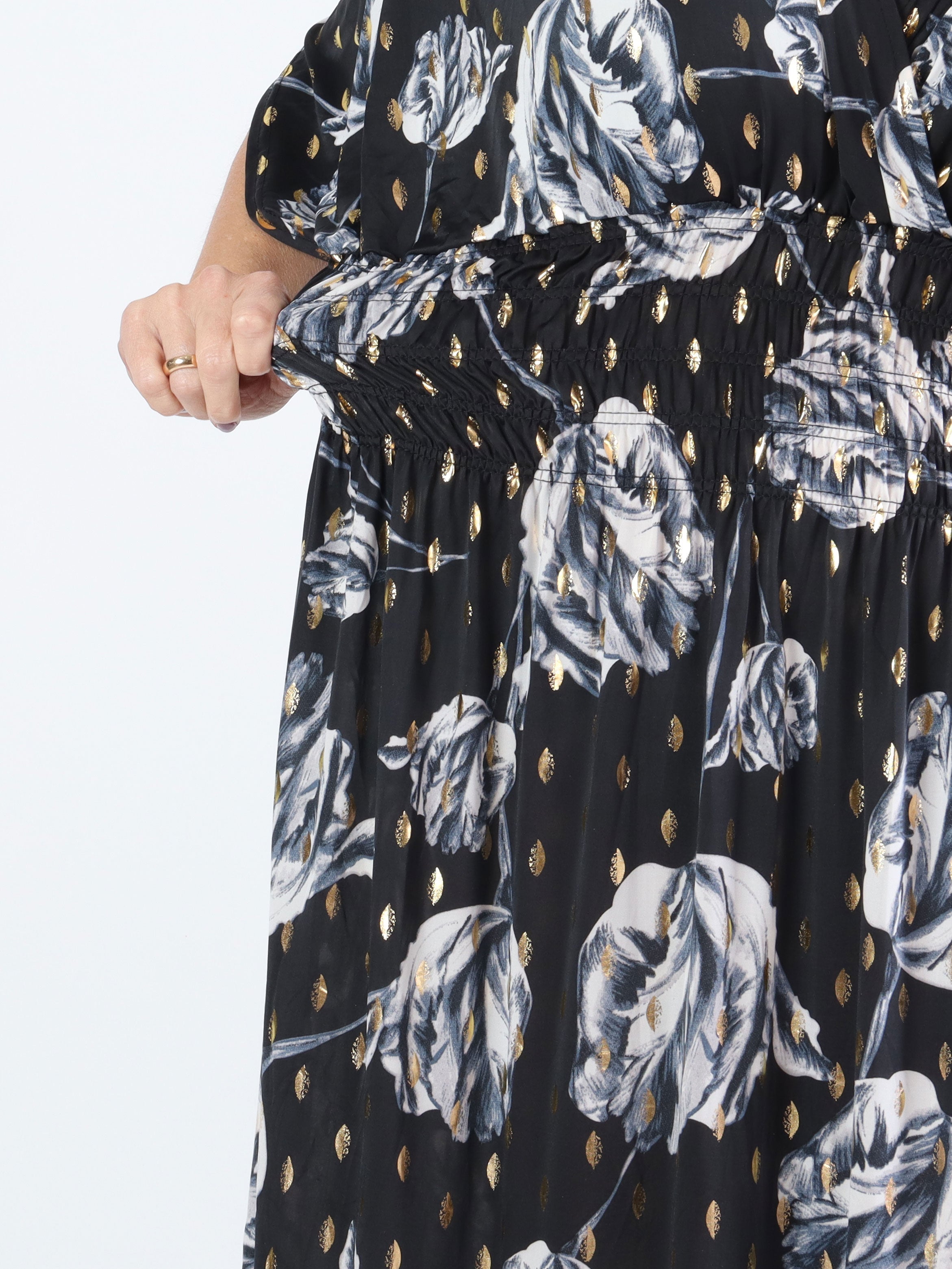 Pams Rose - Lång stretchig plus size klänning i skrynkelfritt material